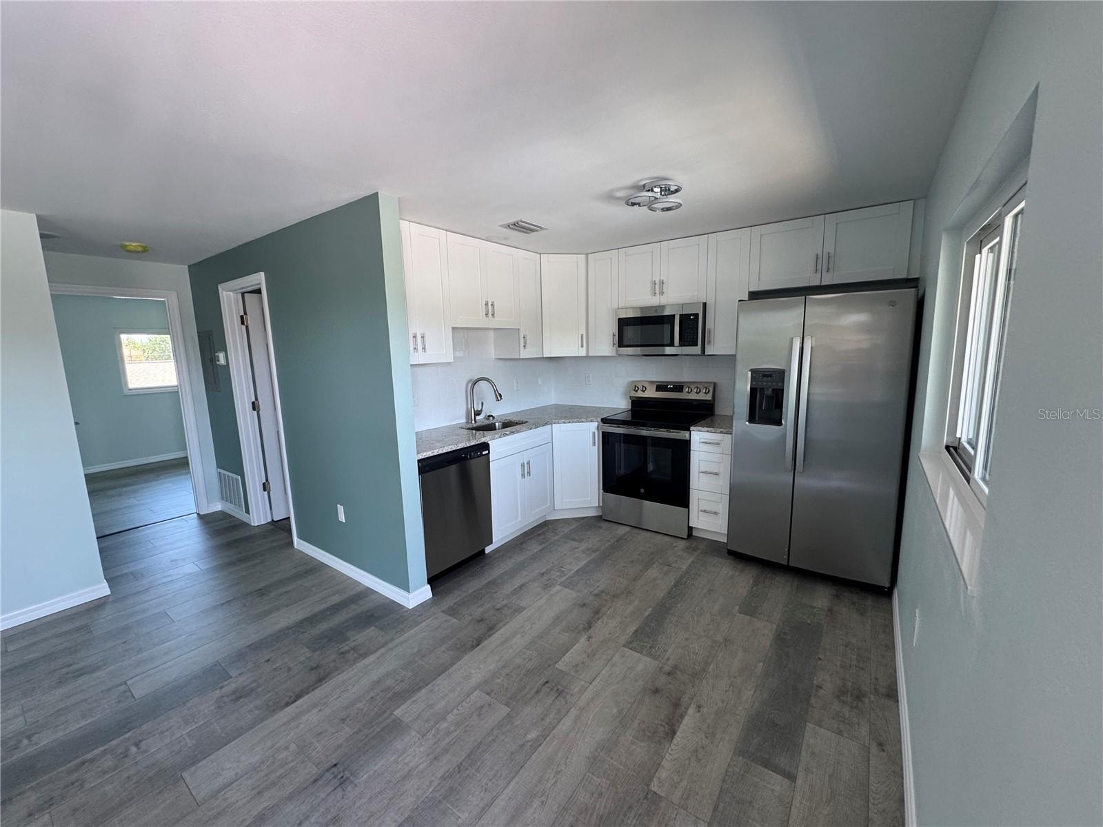 Image 15 of 20 For 1258 Barbara Drive 202