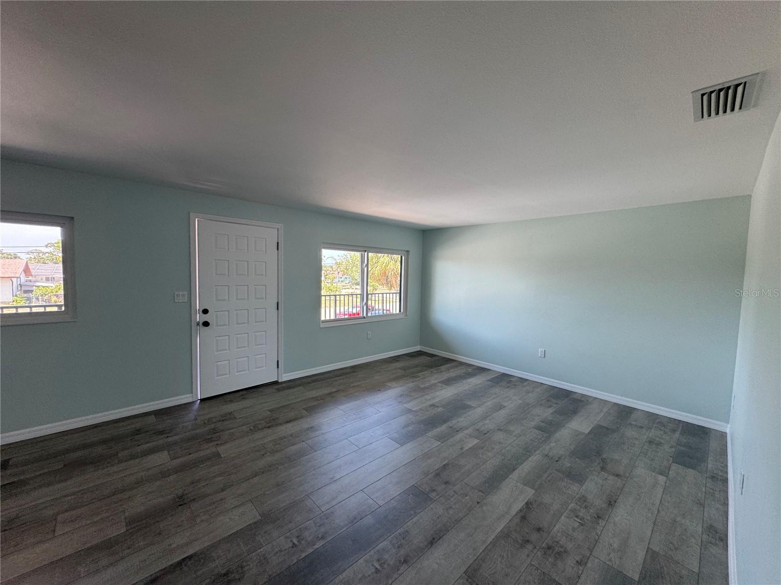 Image 4 of 20 For 1258 Barbara Drive 202