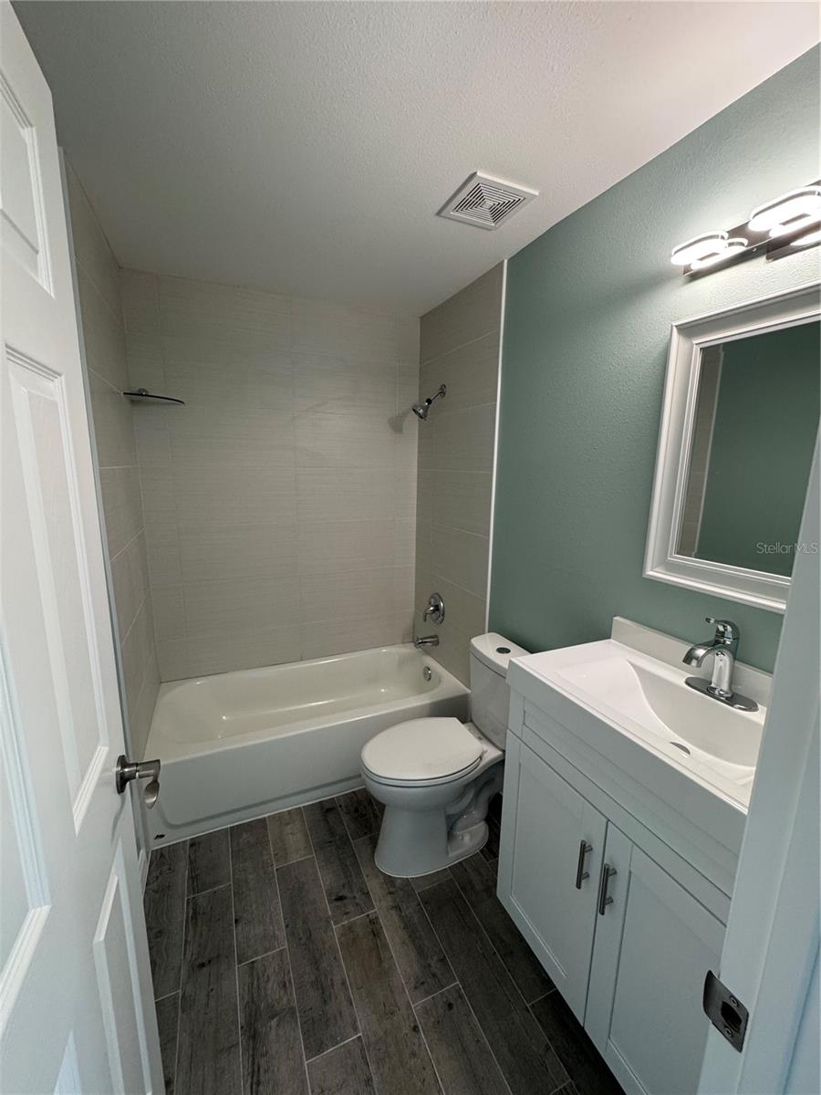 Image 5 of 20 For 1258 Barbara Drive 202