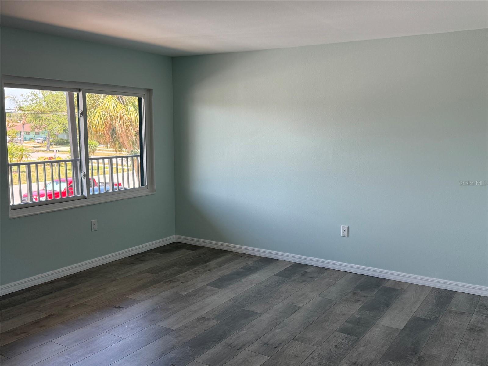 Image 6 of 20 For 1258 Barbara Drive 202