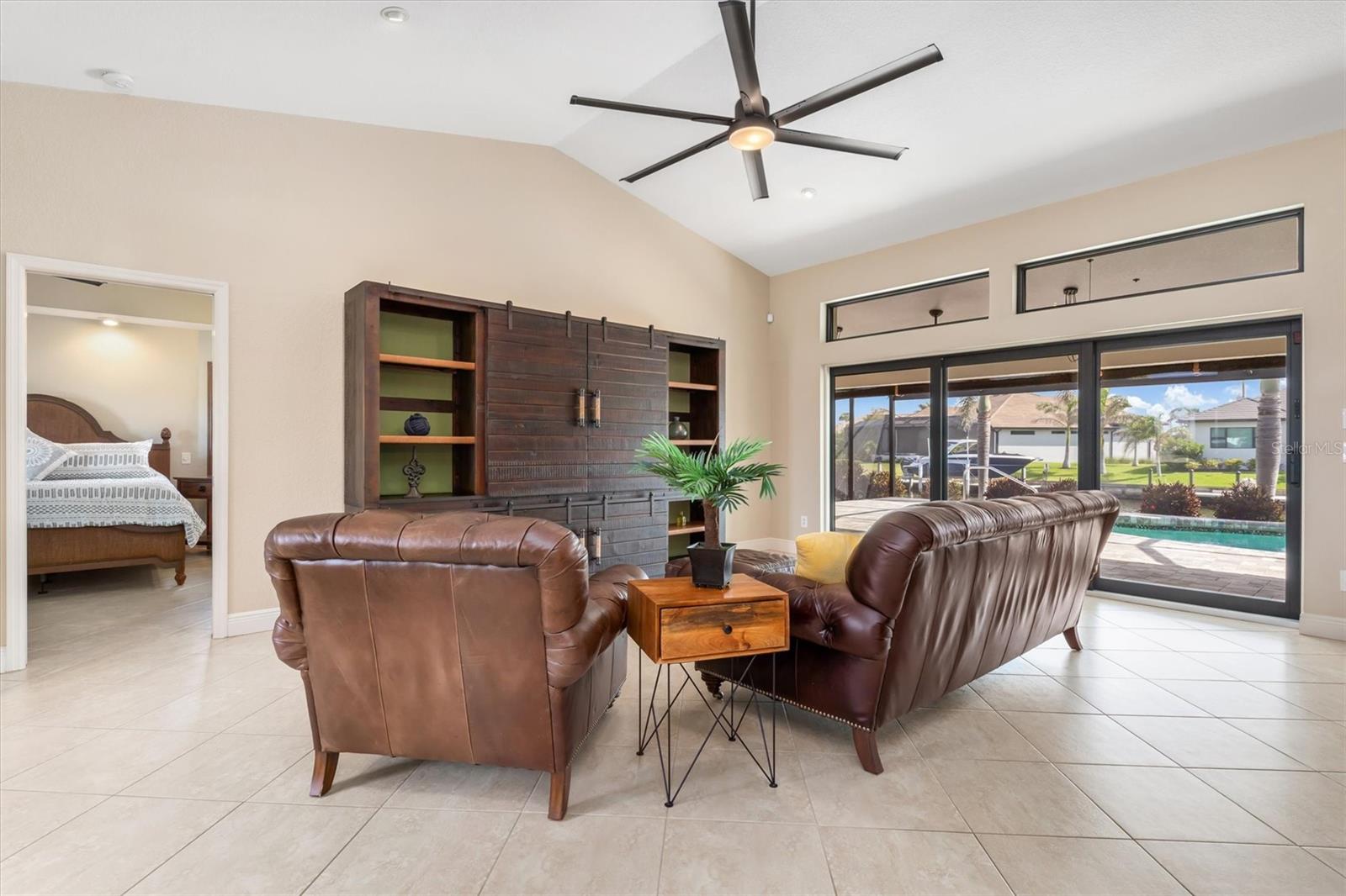 Image 10 of 51 For 340 Belaire Court