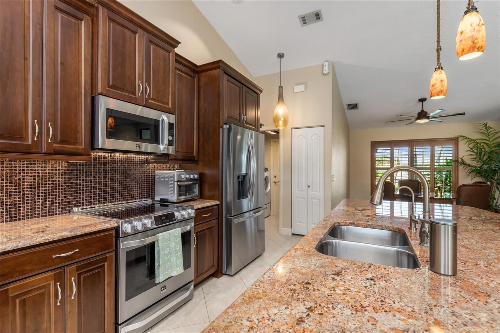 Image 15 of 51 For 340 Belaire Court