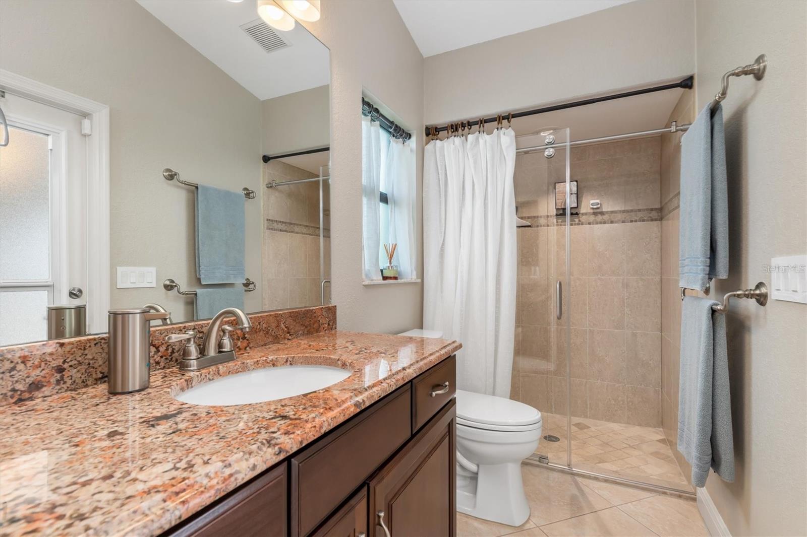 Image 25 of 51 For 340 Belaire Court