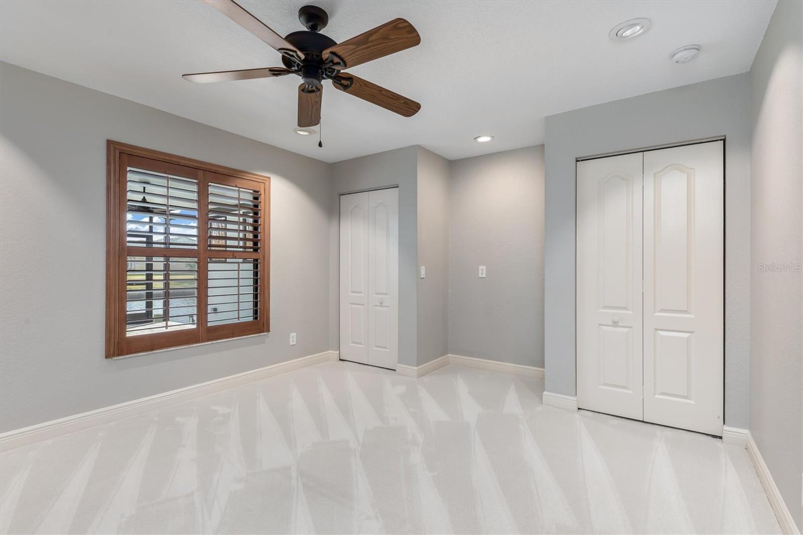 Image 29 of 51 For 340 Belaire Court