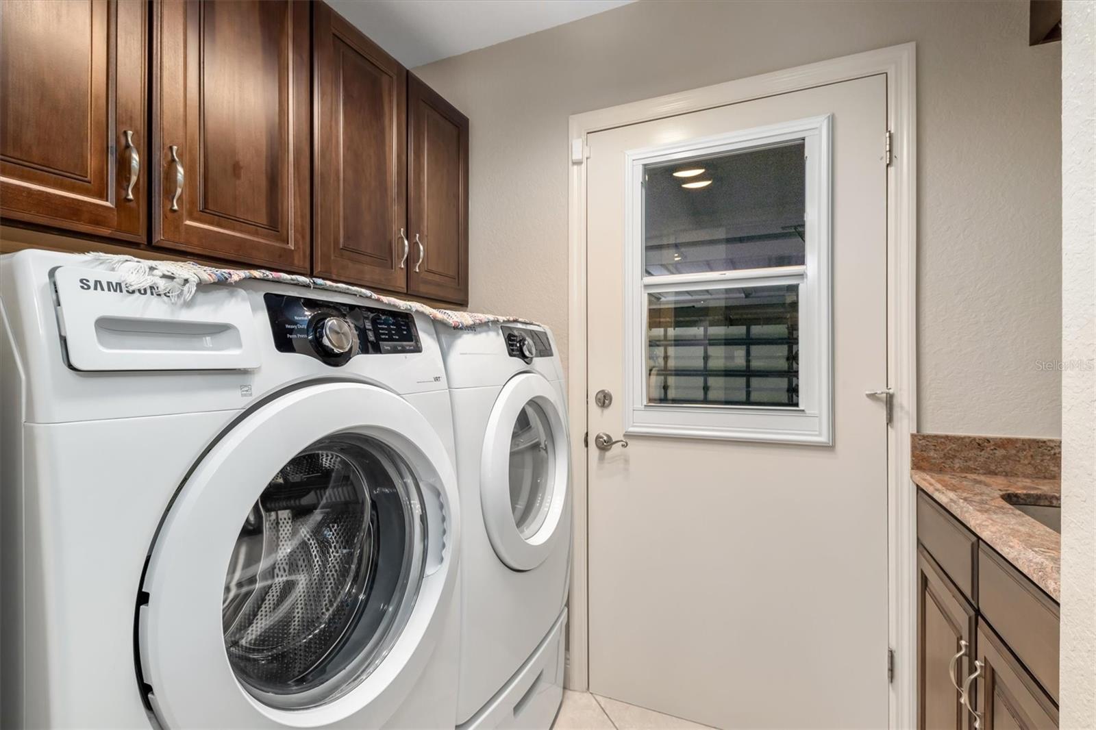 Image 31 of 51 For 340 Belaire Court
