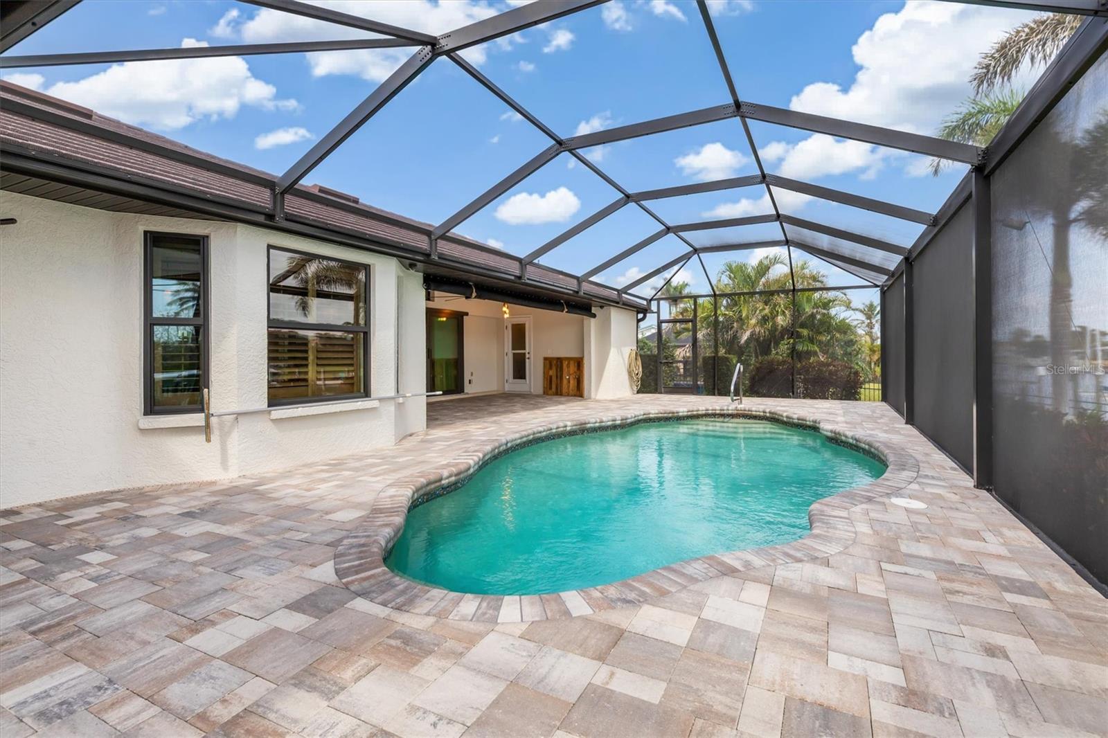 Image 34 of 51 For 340 Belaire Court