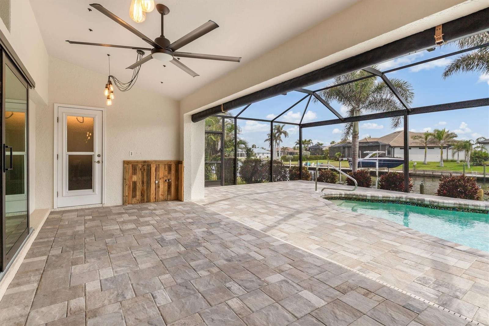 Image 35 of 51 For 340 Belaire Court