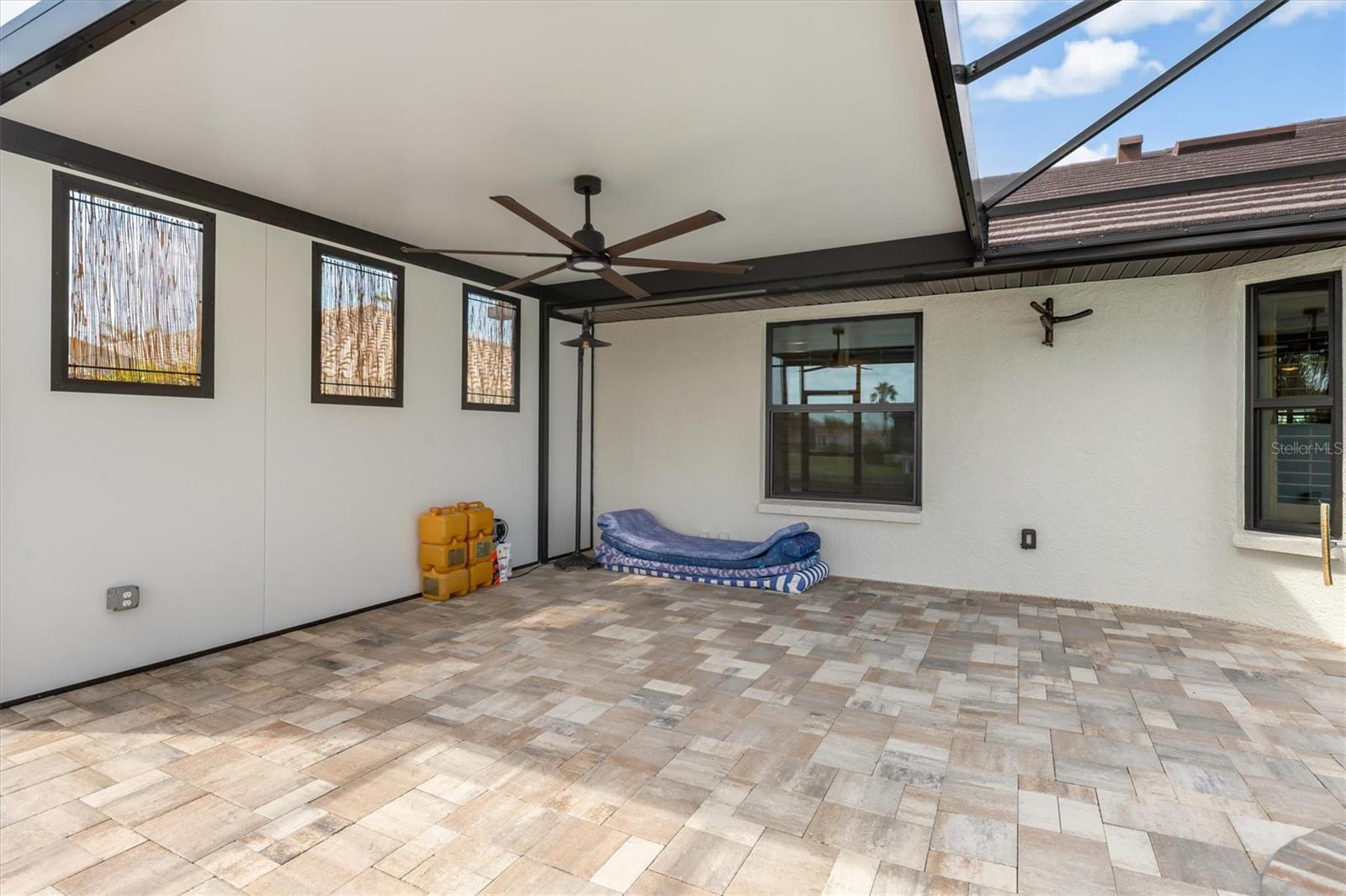 Image 40 of 51 For 340 Belaire Court