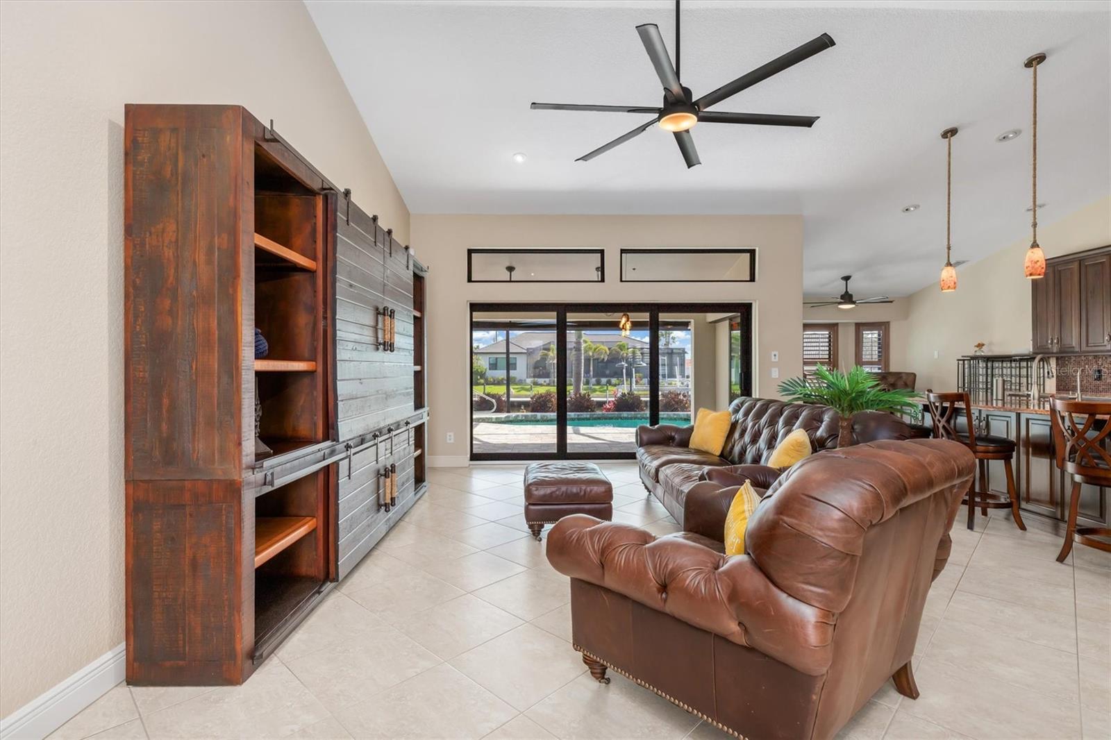 Image 9 of 51 For 340 Belaire Court