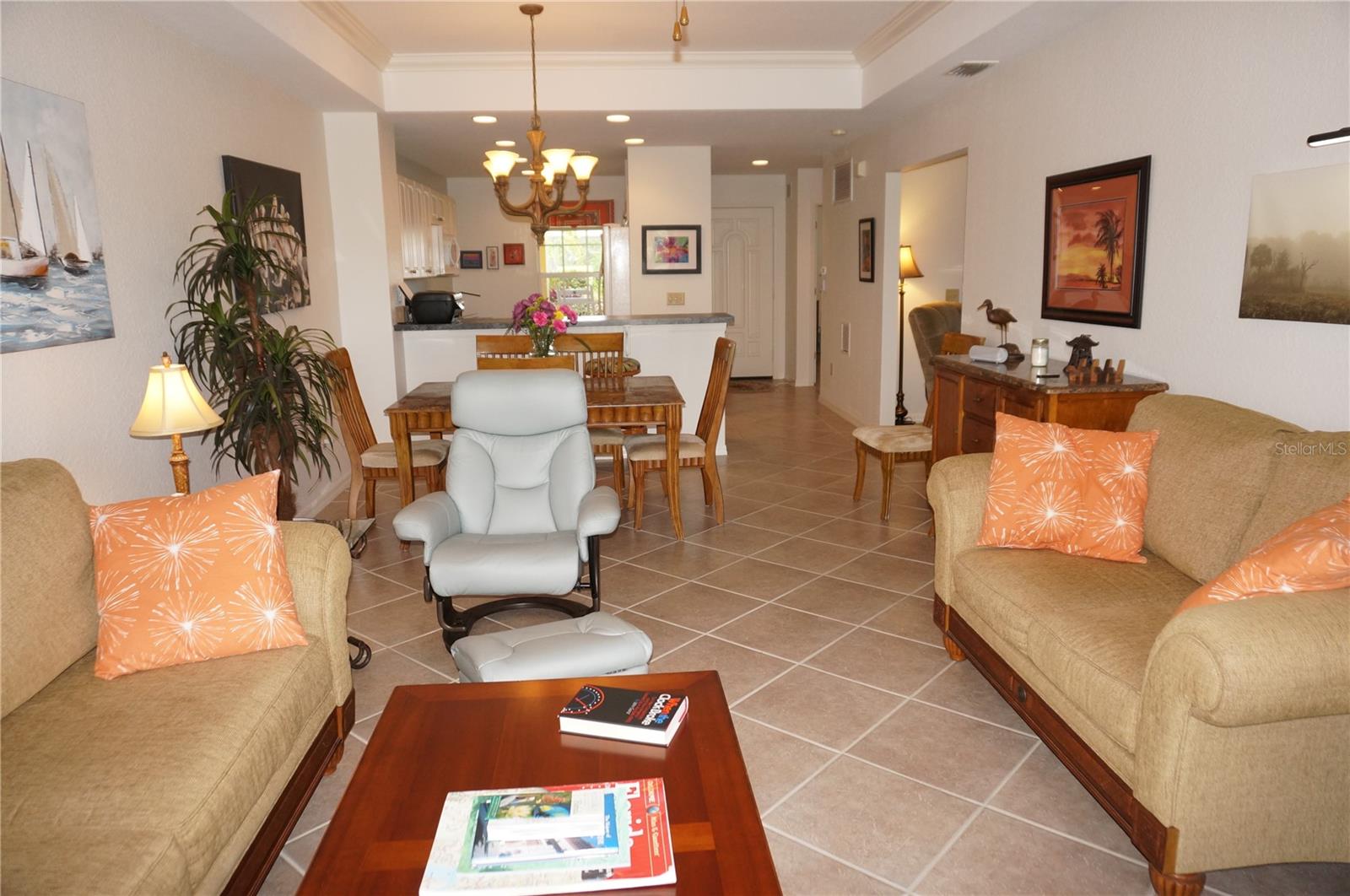 Image 11 of 53 For 1295 Saxony Circle 2101