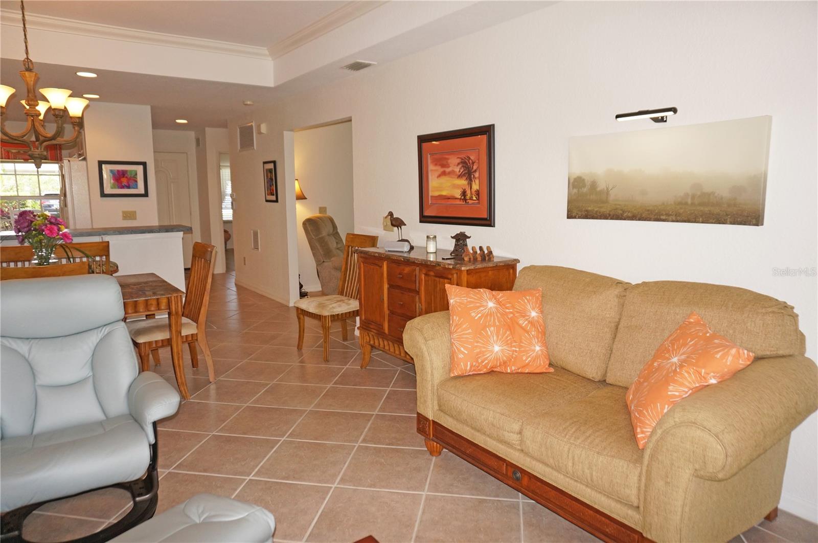 Image 12 of 53 For 1295 Saxony Circle 2101