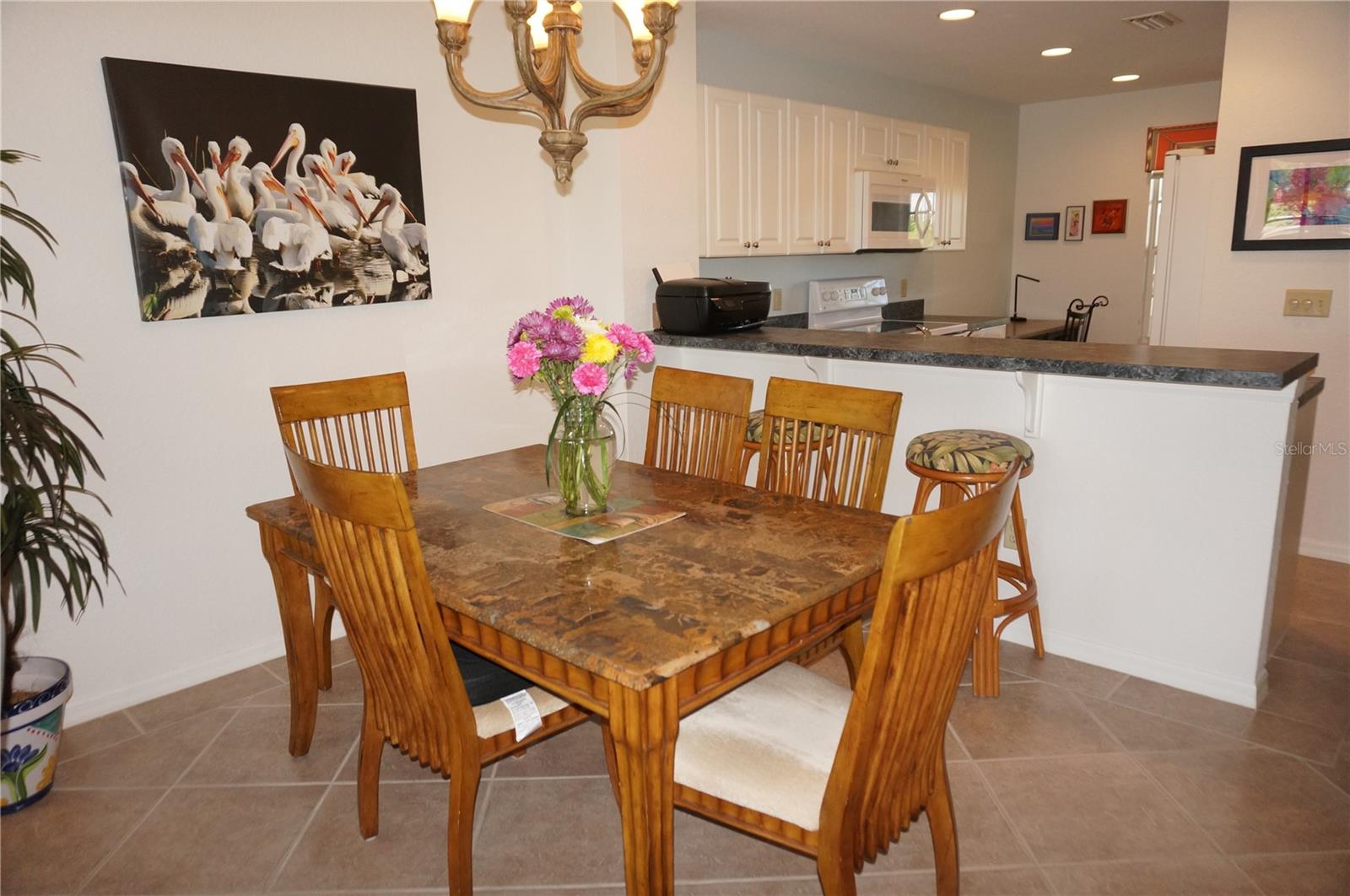 Image 16 of 53 For 1295 Saxony Circle 2101