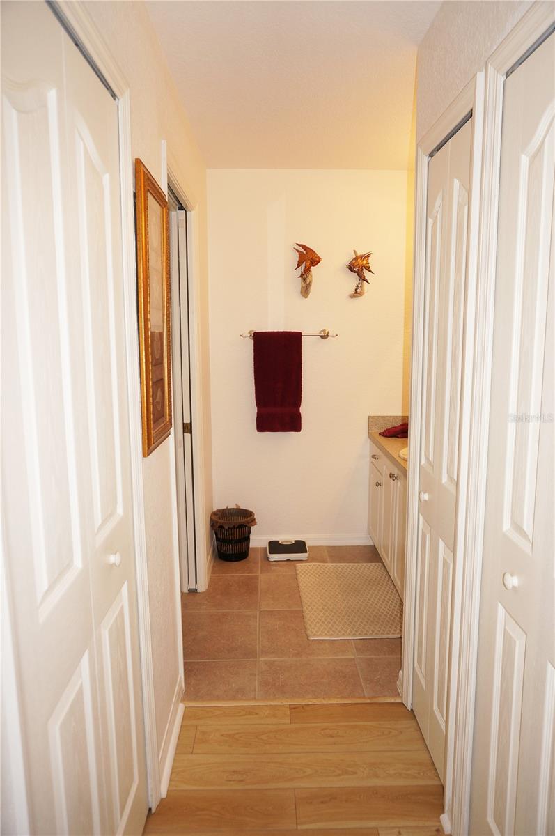 Image 36 of 53 For 1295 Saxony Circle 2101