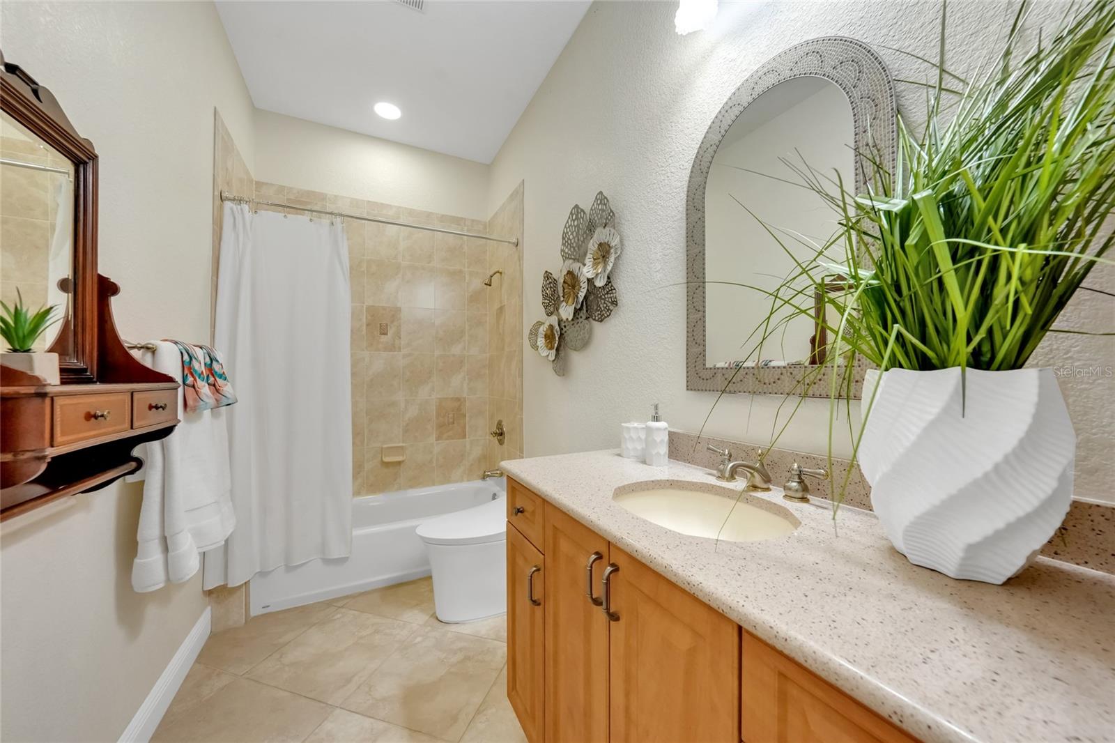 Image 29 of 42 For 196 Tarpon Cove Boulevard 722