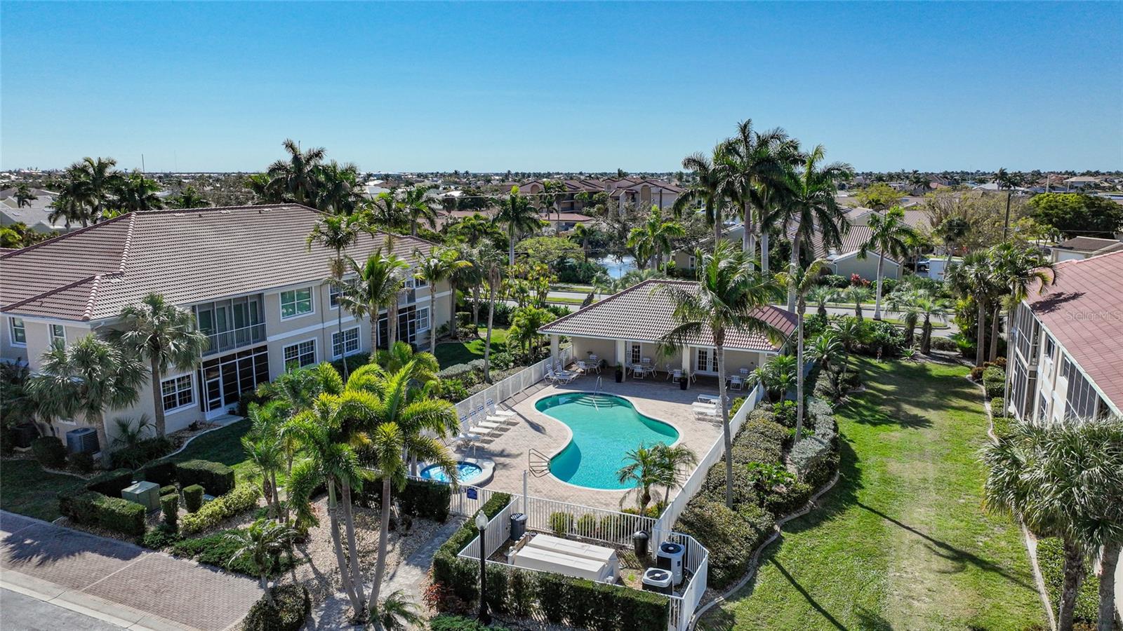 Image 40 of 42 For 196 Tarpon Cove Boulevard 722