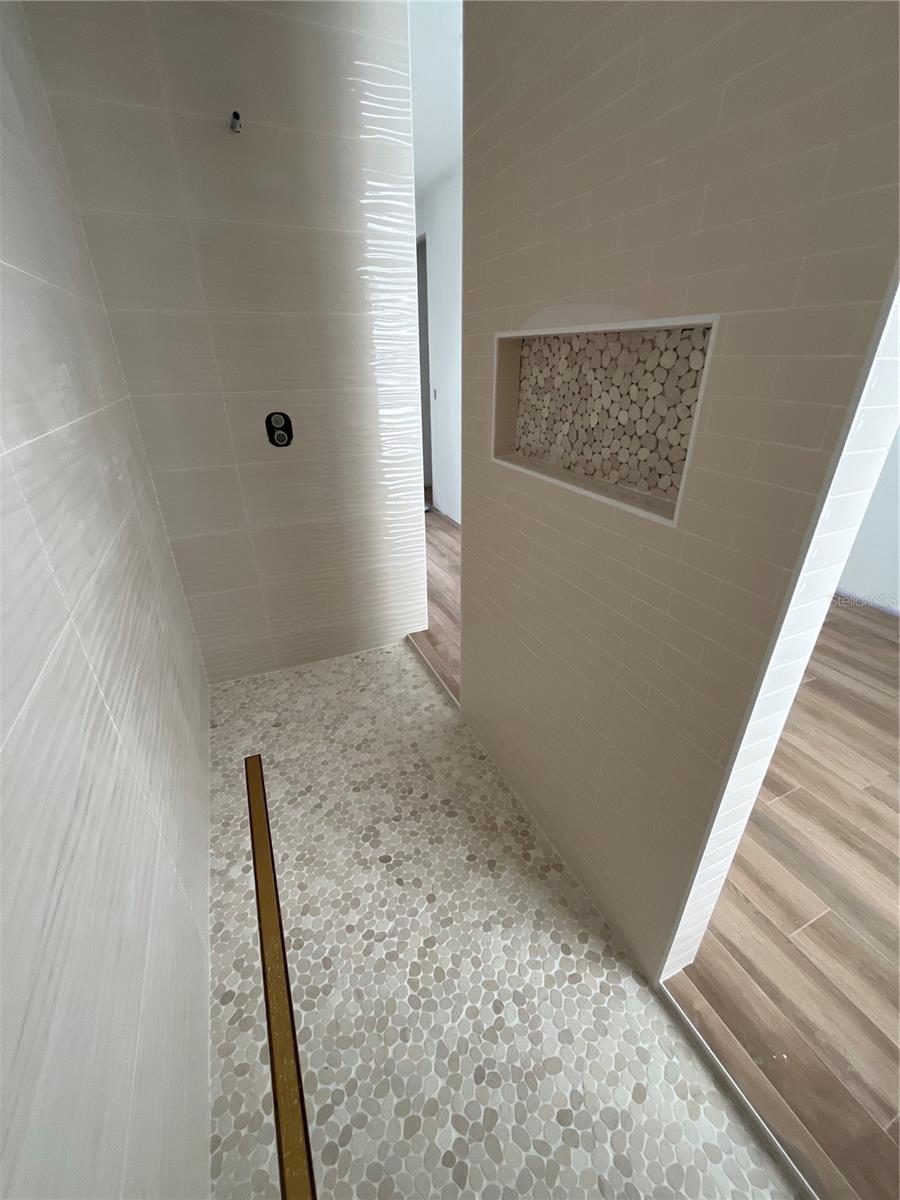 Image 7 of 26 For 10522 Riverside Road