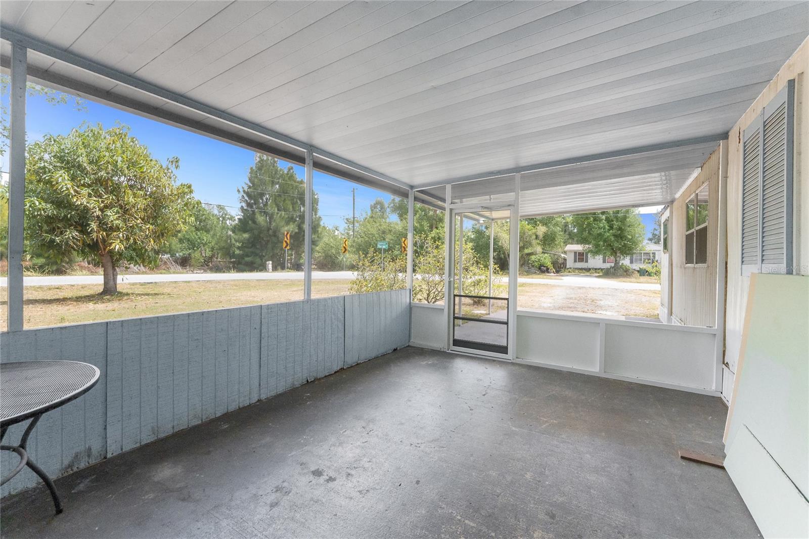 Image 17 of 39 For 5903 Sabalwood Drive