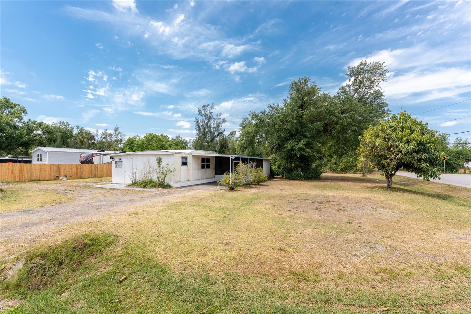 Image 25 of 39 For 5903 Sabalwood Drive