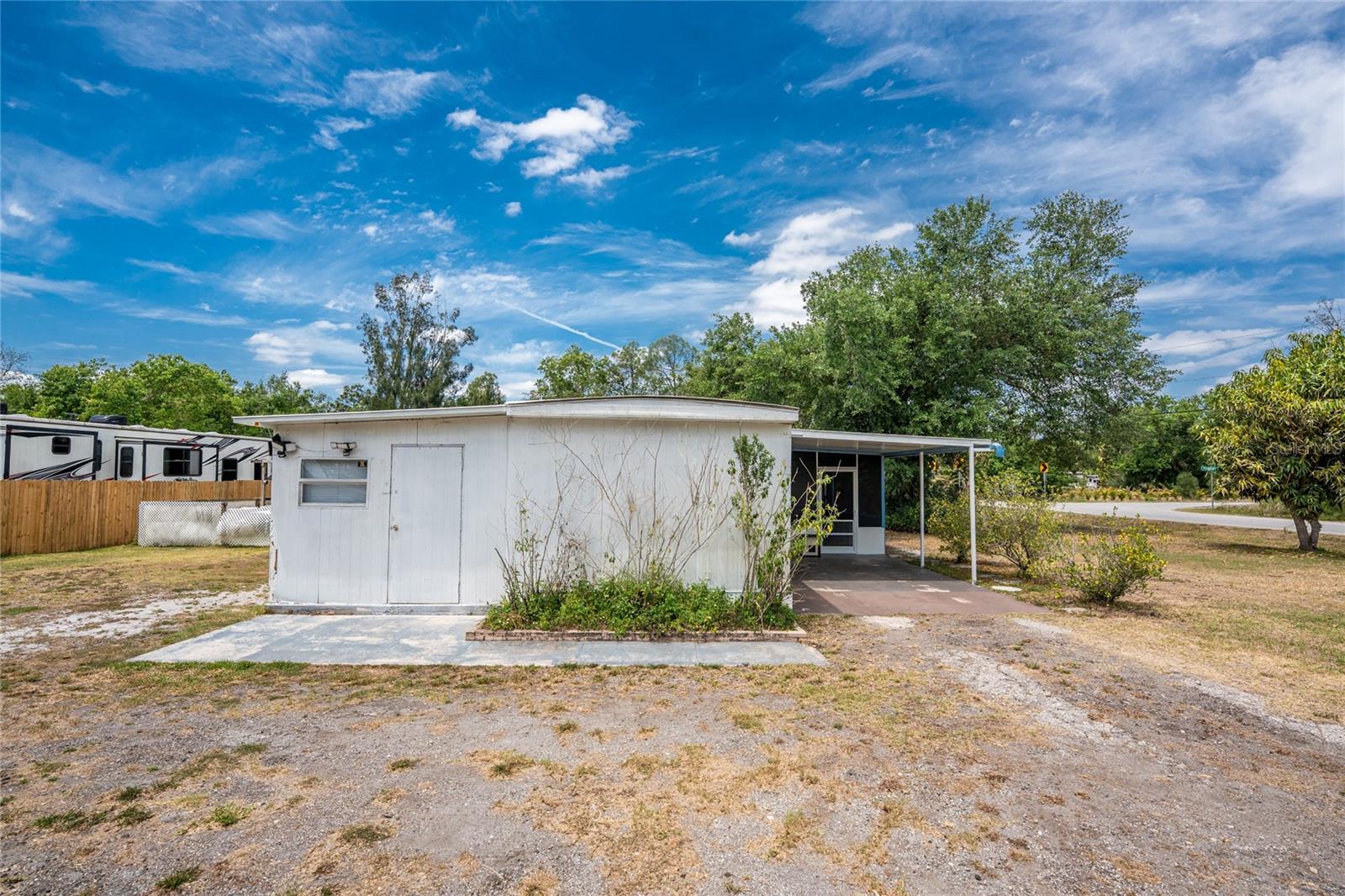 Image 30 of 39 For 5903 Sabalwood Drive