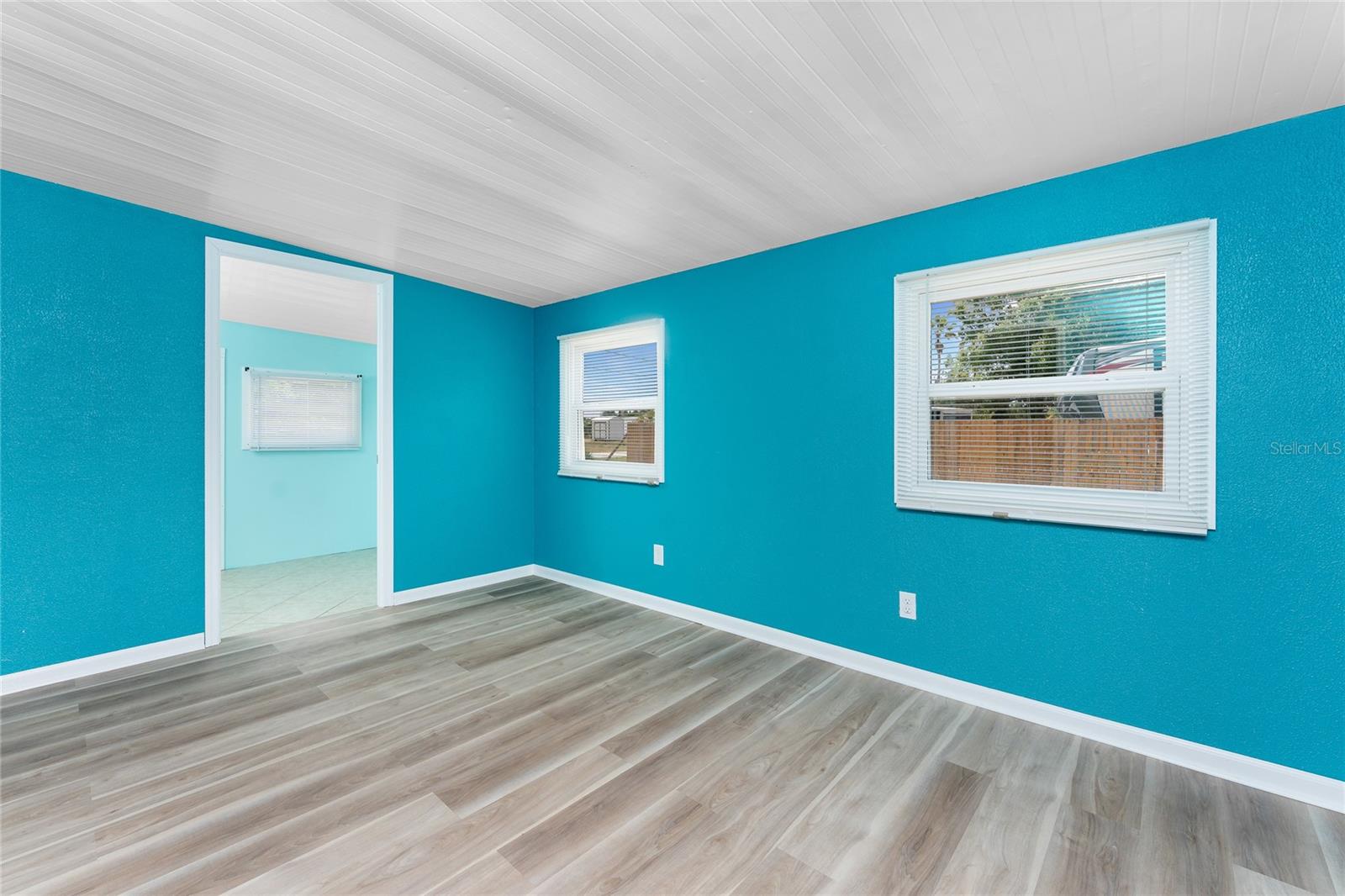 Image 5 of 39 For 5903 Sabalwood Drive