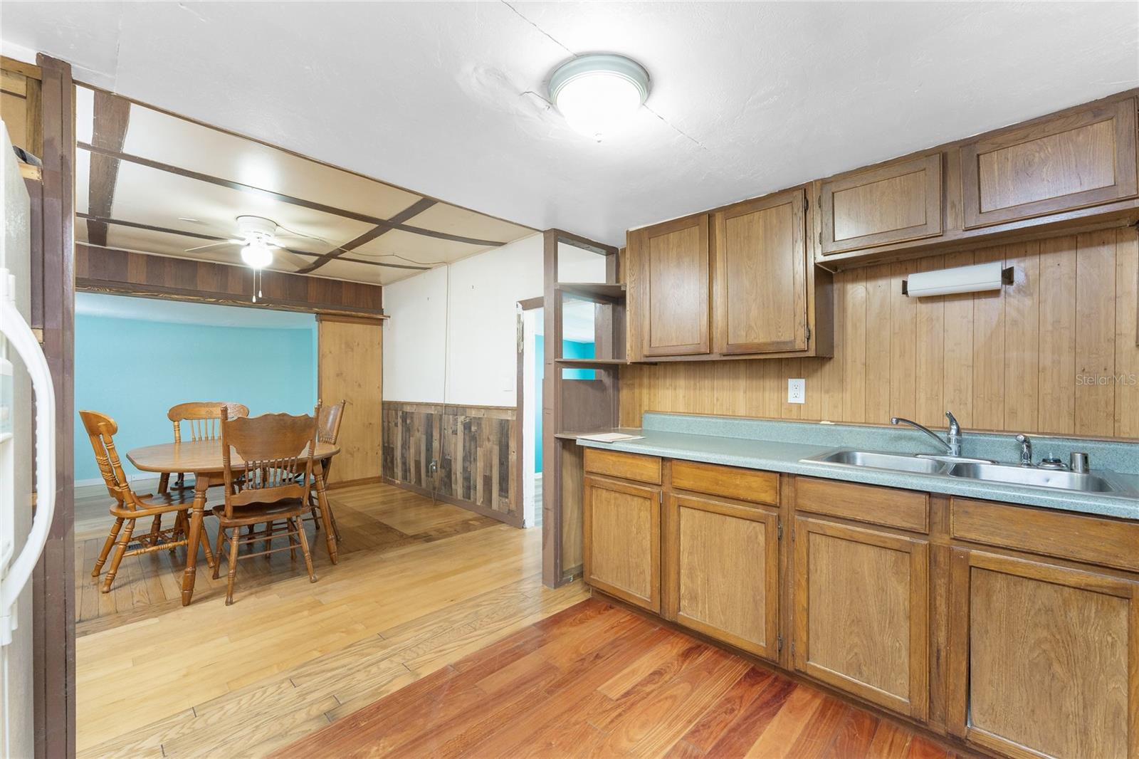 Image 8 of 39 For 5903 Sabalwood Drive