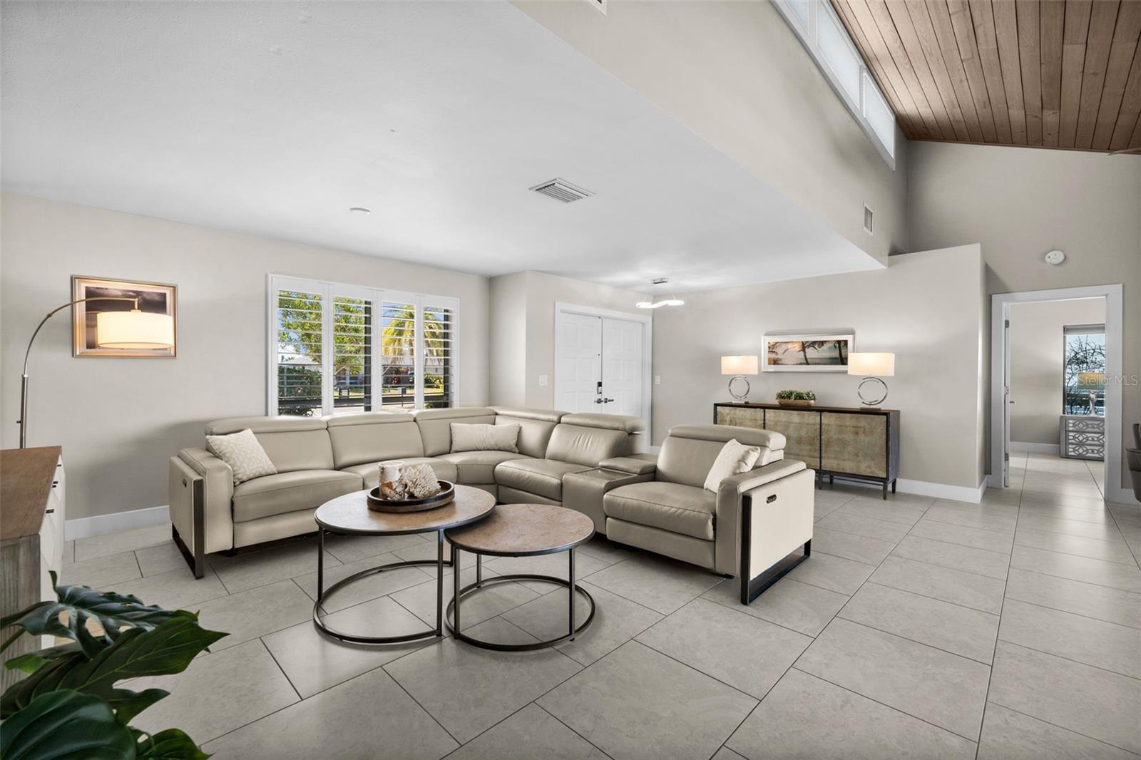 Image 12 of 50 For 621 49th Lane