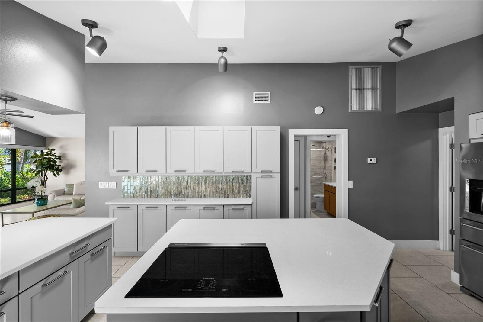 Image 18 of 50 For 621 49th Lane
