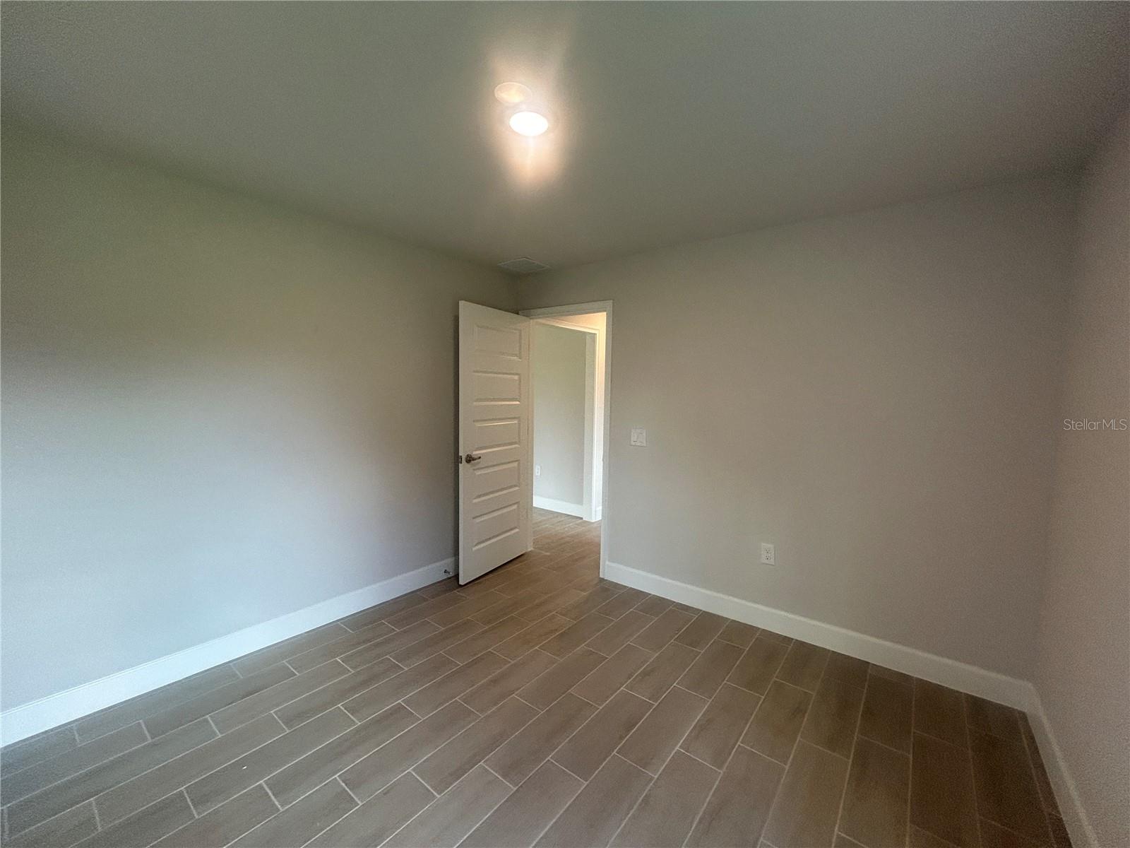 Image 18 of 27 For 23245 Jules Avenue