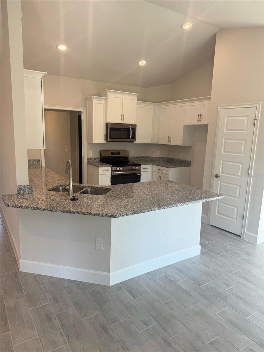 Image 4 of 10 For 13173 Gotham Avenue