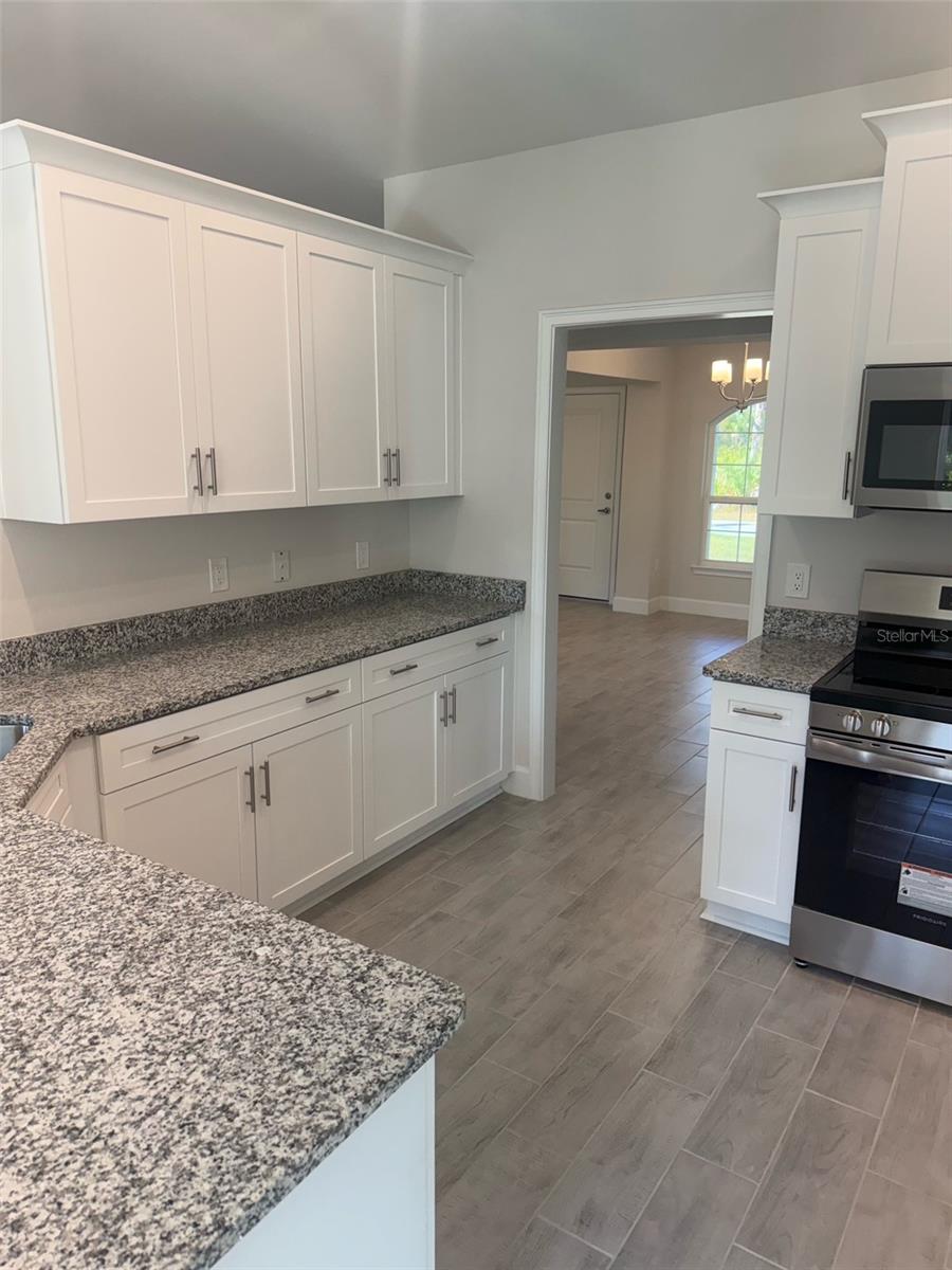 Image 5 of 10 For 13173 Gotham Avenue