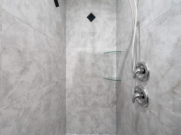 Image 24 of 43 For 2186 Florala Street