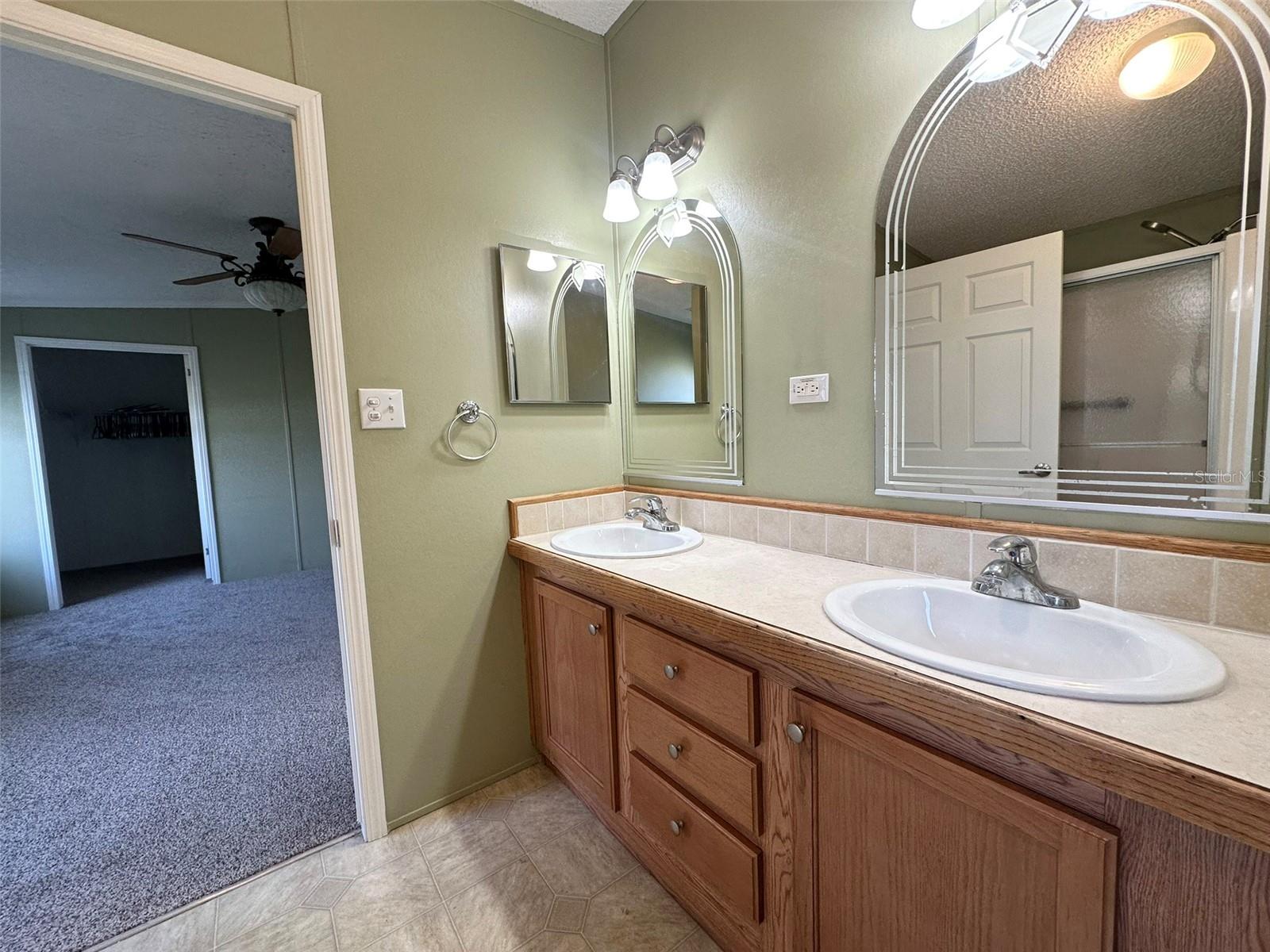 Image 15 of 22 For 6840 Bernadean Boulevard