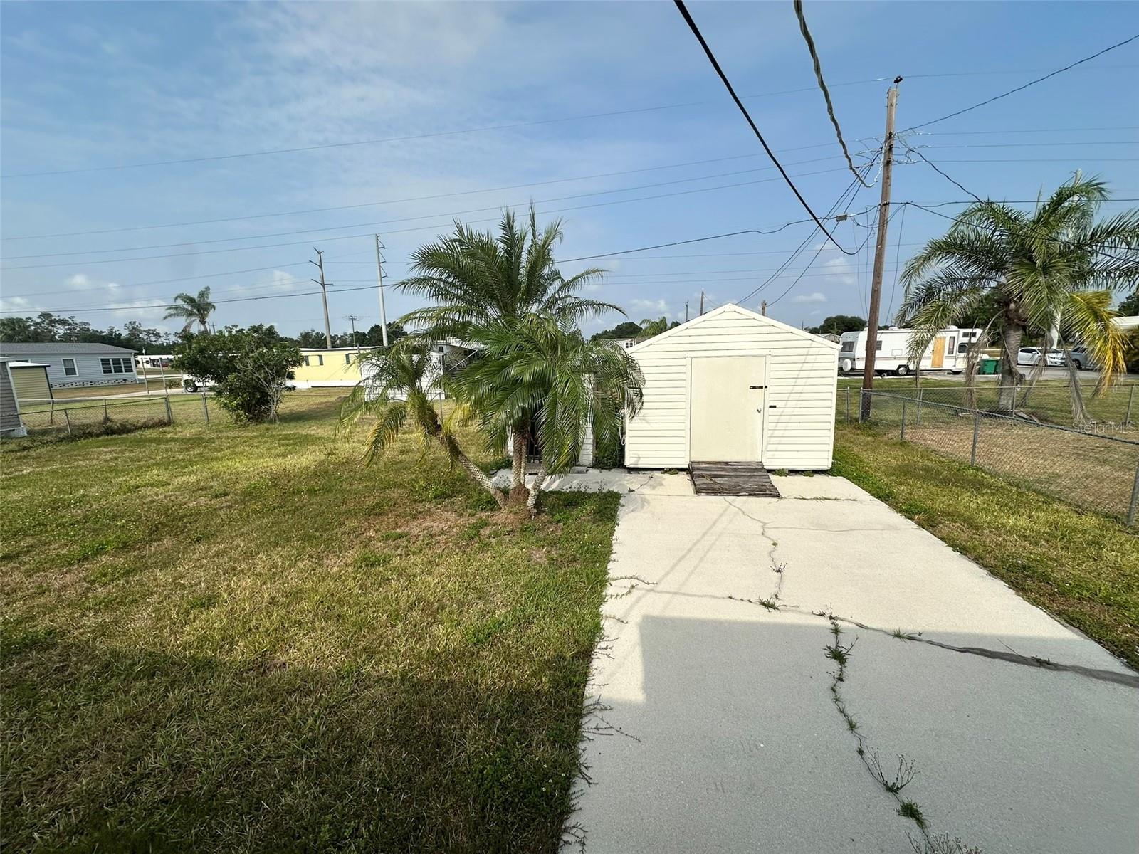 Image 21 of 22 For 6840 Bernadean Boulevard