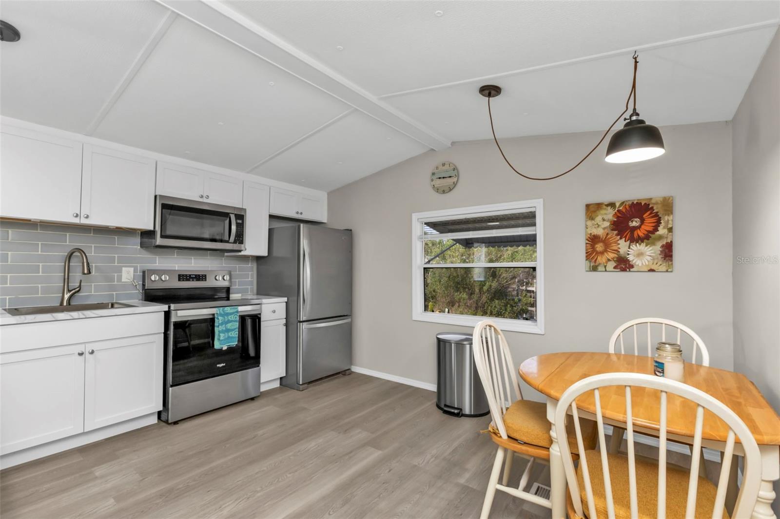 Image 6 of 24 For 3119 Sunny Harbor Drive
