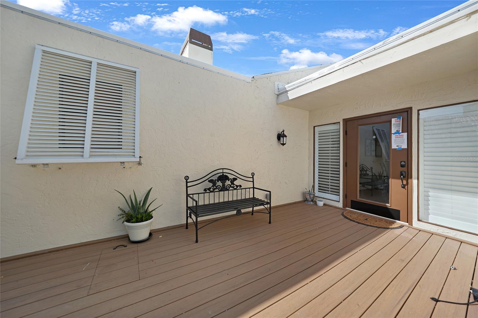 Image 13 of 70 For 25188 Marion Ave  10