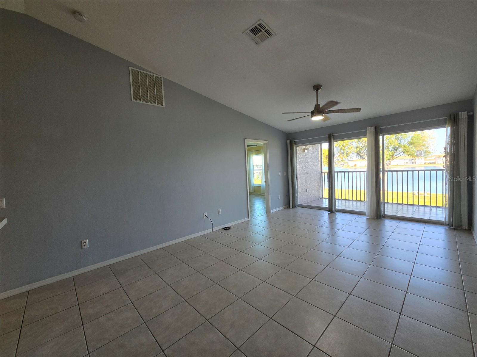 Image 9 of 21 For 11644 Egret Circle 1307
