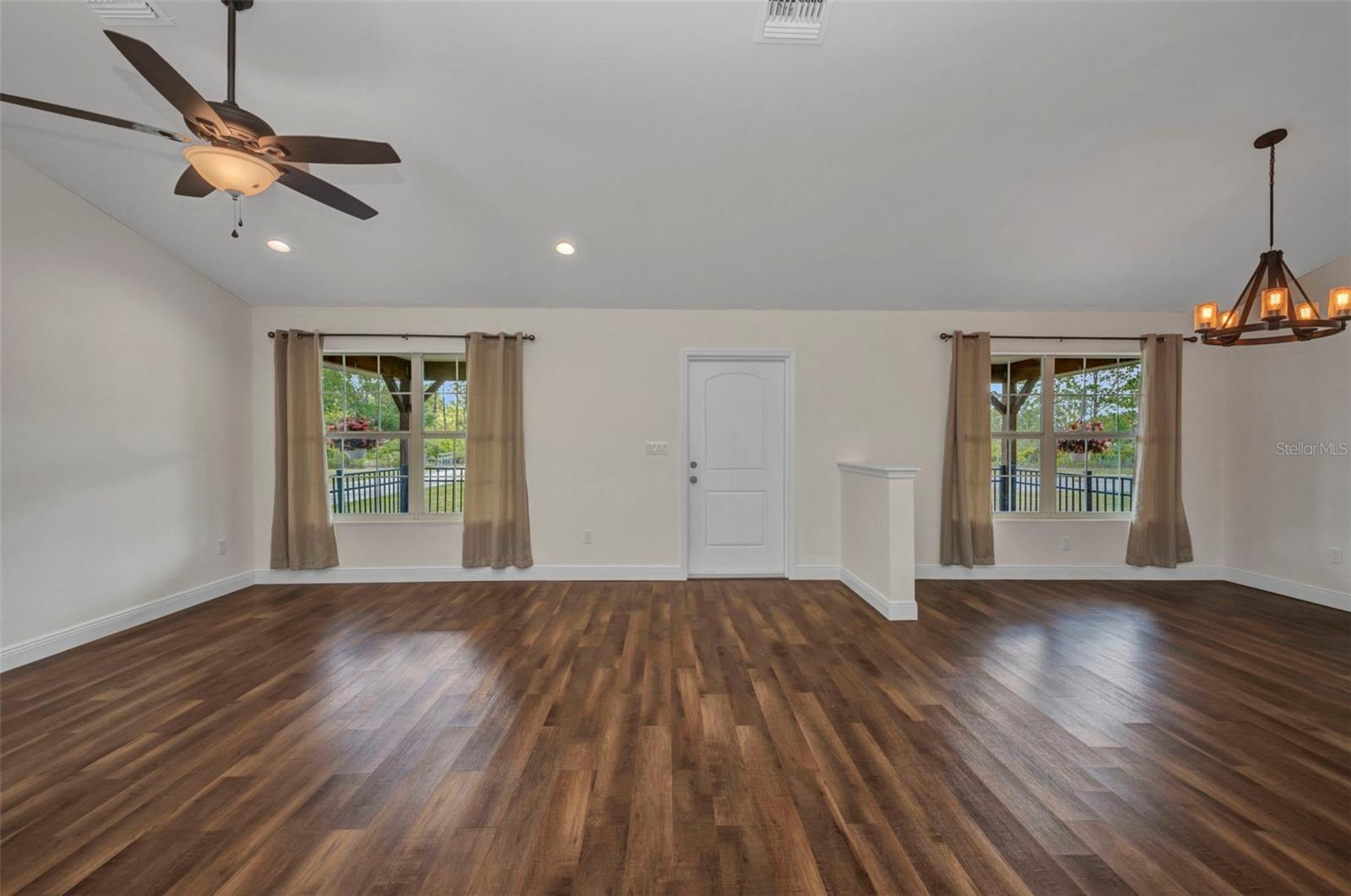 Image 18 of 62 For 6405 Alan Boulevard