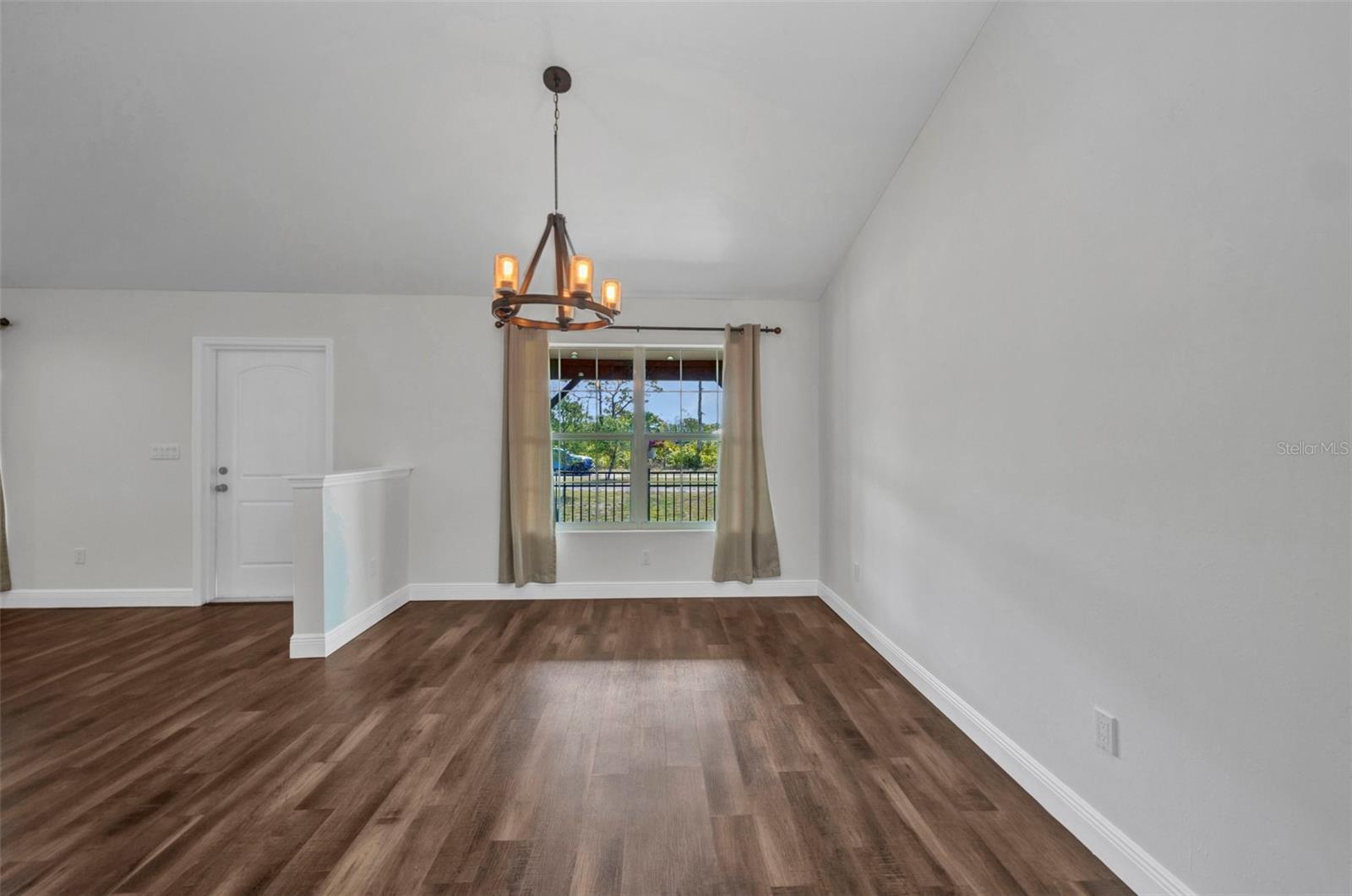 Image 22 of 62 For 6405 Alan Boulevard