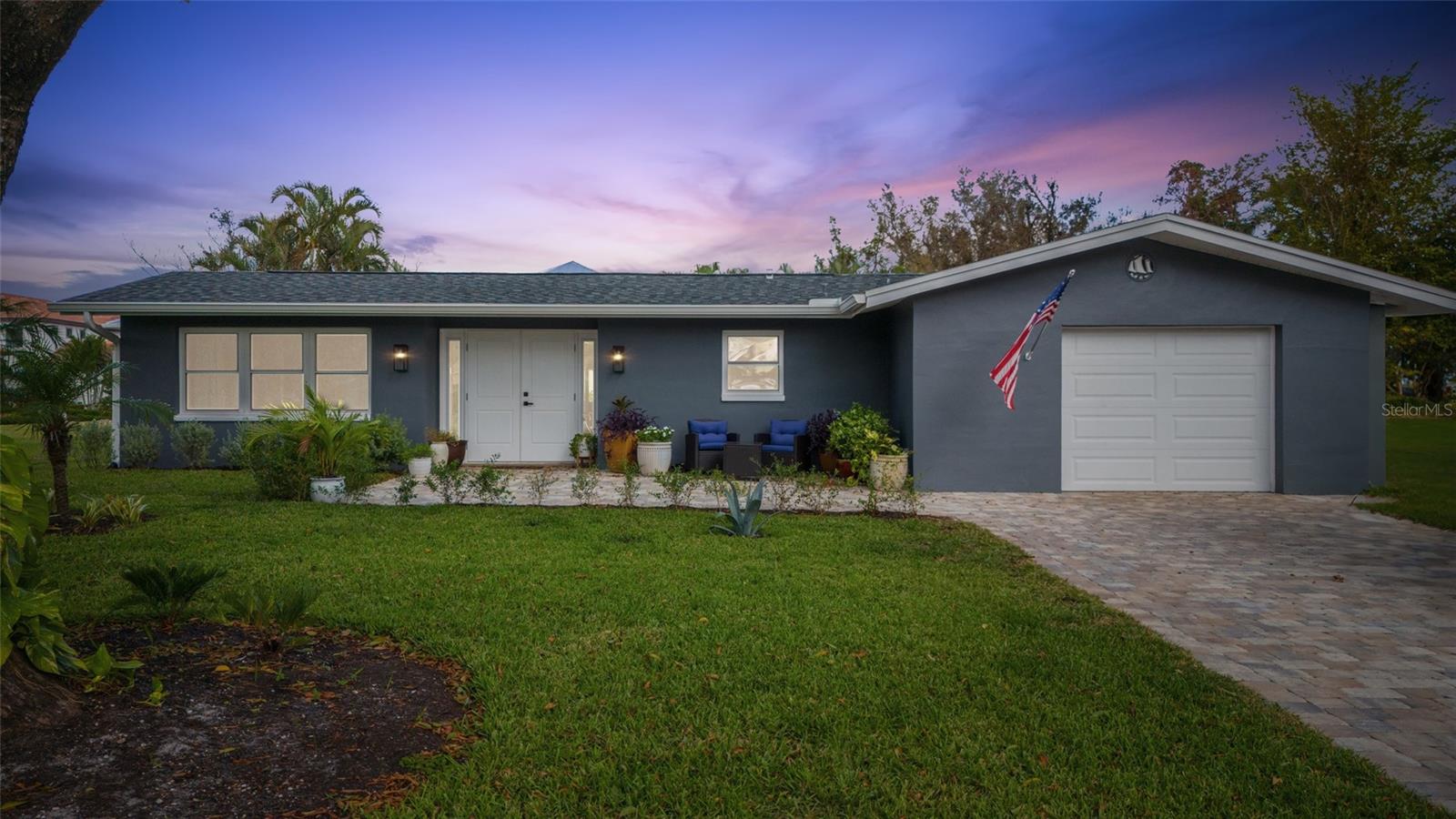Image 2 of 40 For 1121 Vesper Drive