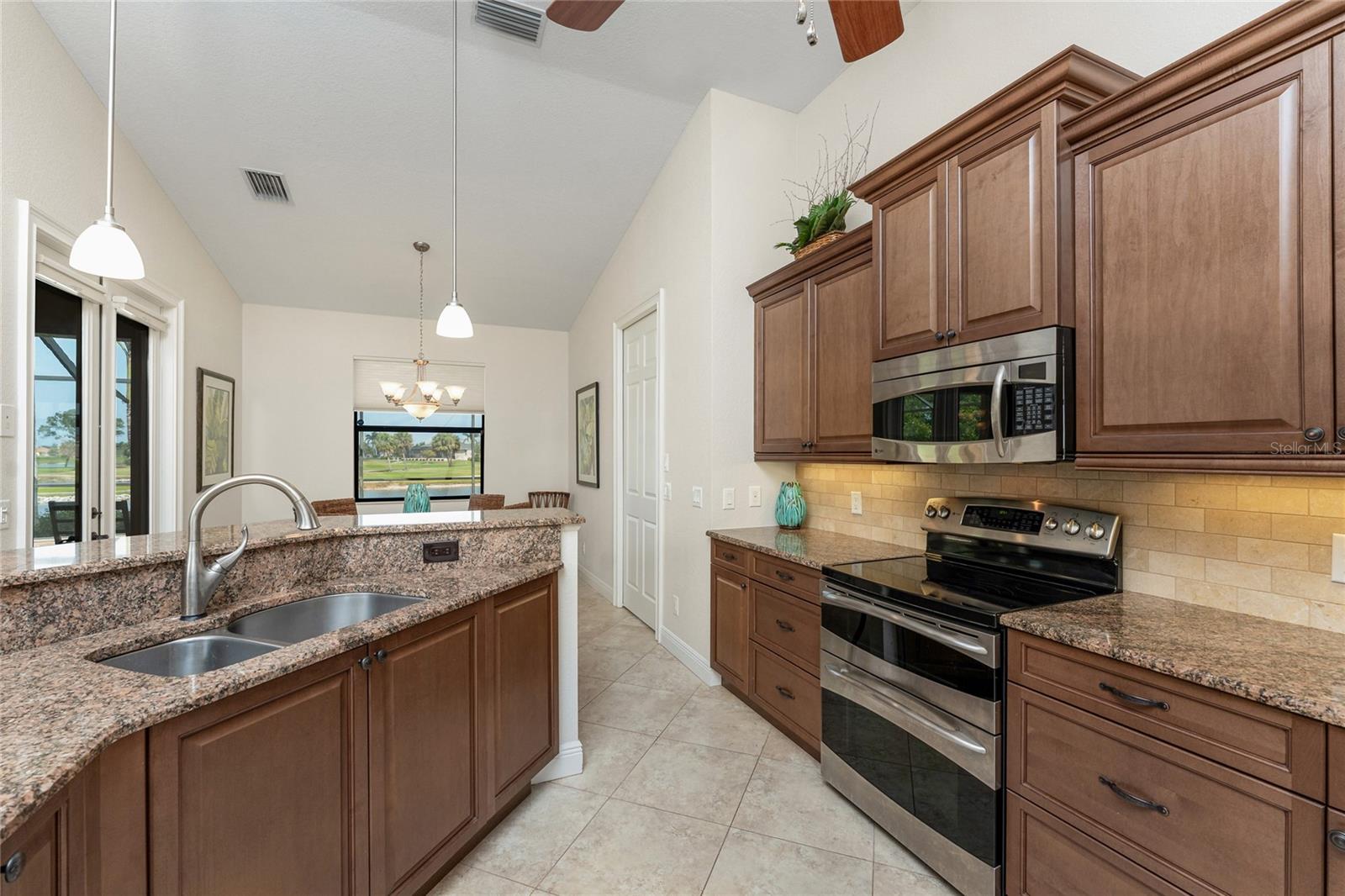 Image 14 of 77 For 4015 La Costa Island Court