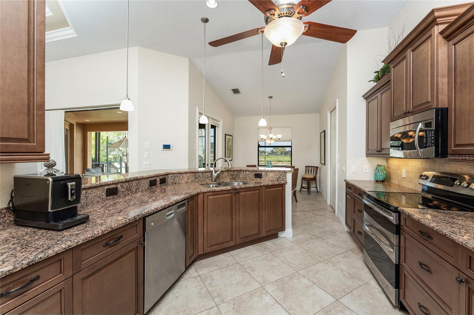 Image 15 of 77 For 4015 La Costa Island Court