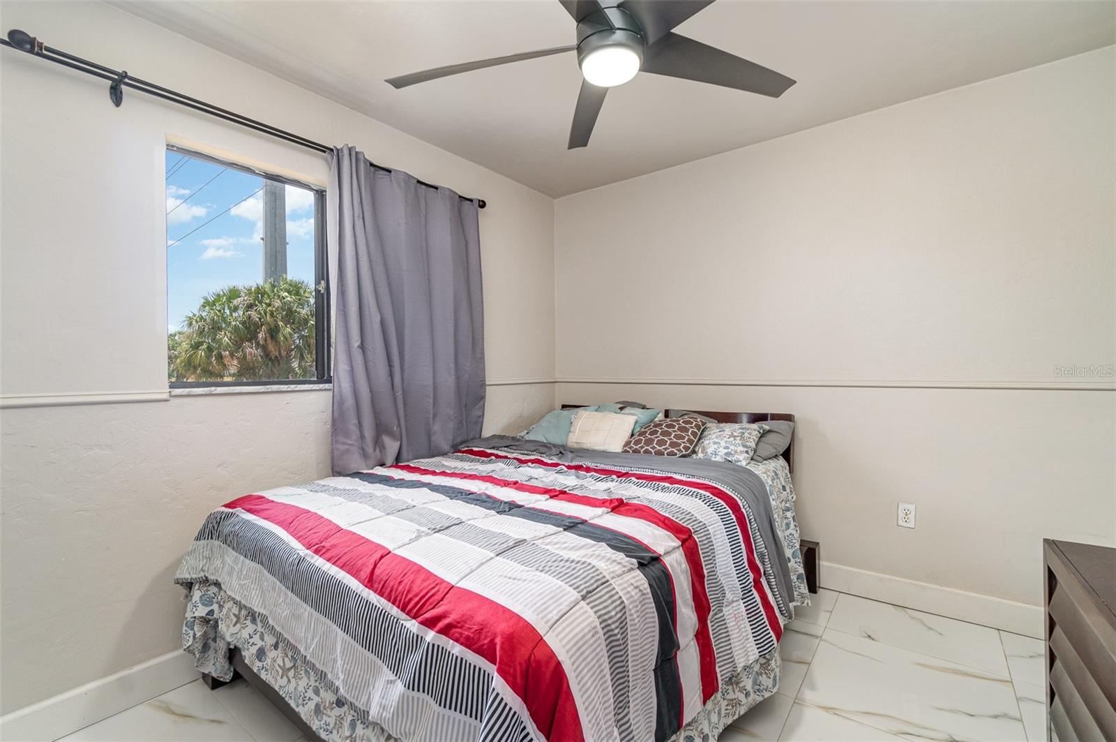 Image 11 of 19 For 4516 Santa Barbara Boulevard 1