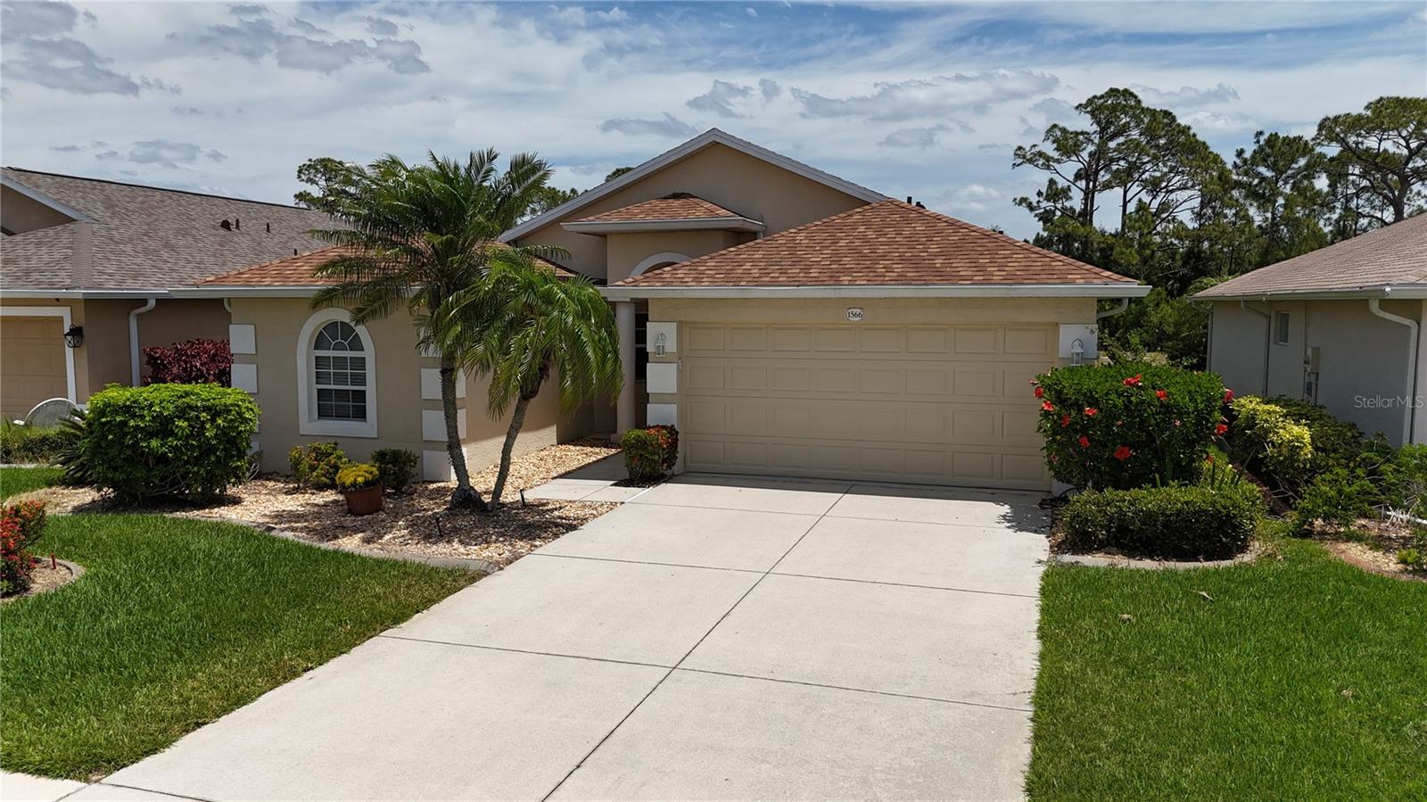 Image 4 of 50 For 1566 Scarlett Avenue