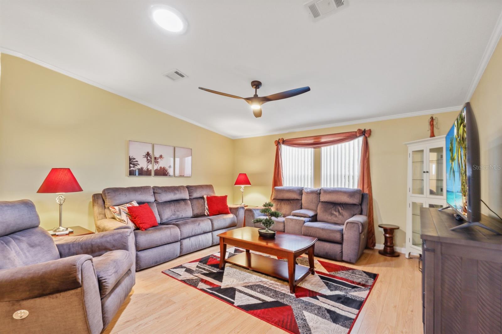 Image 14 of 99 For 2100 Kings Highway 253