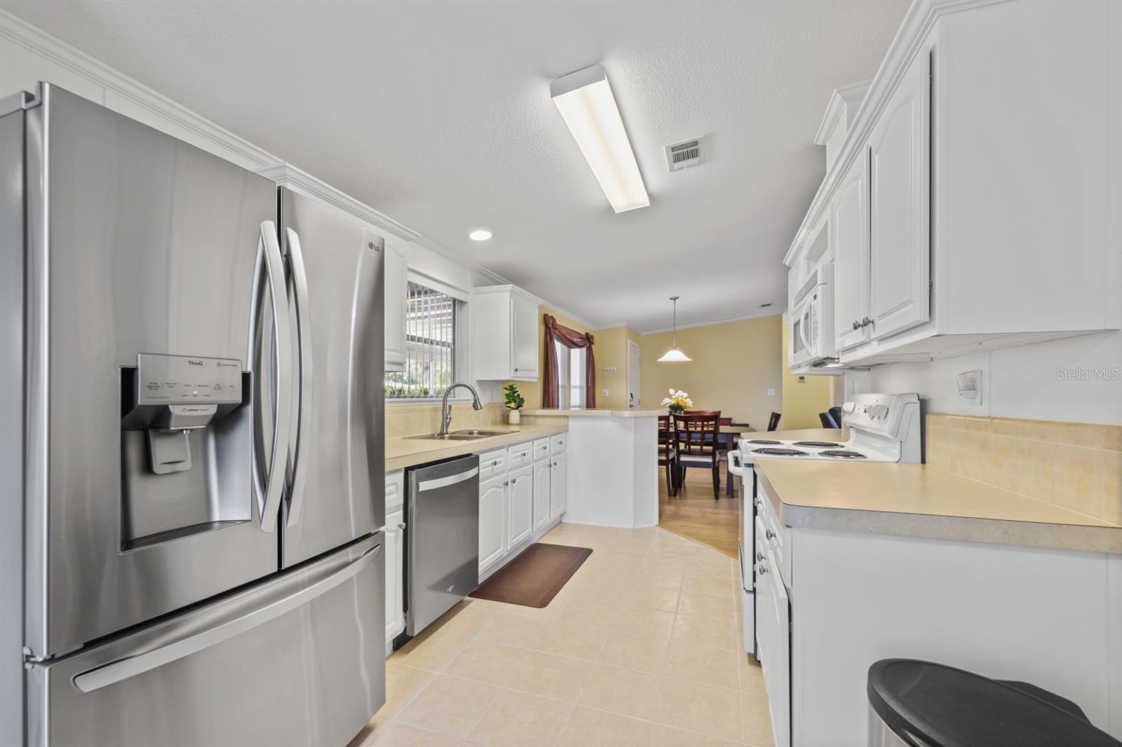 Image 24 of 99 For 2100 Kings Highway 253