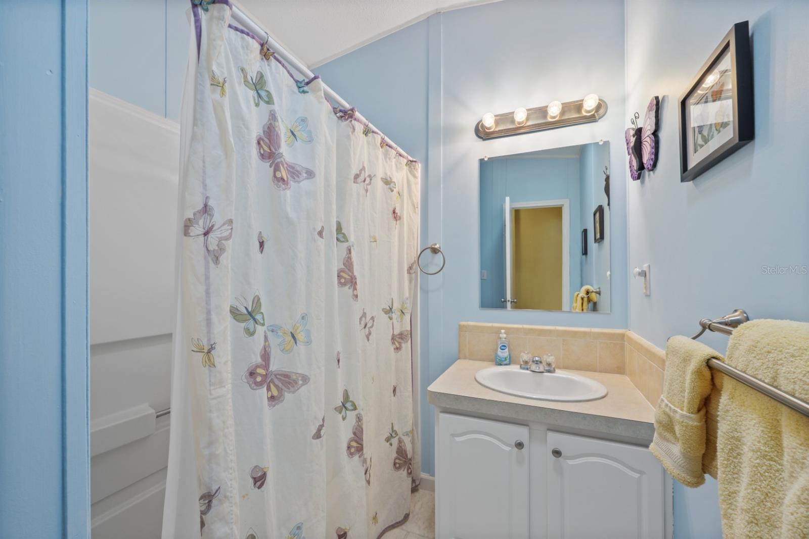 Image 39 of 99 For 2100 Kings Highway 253