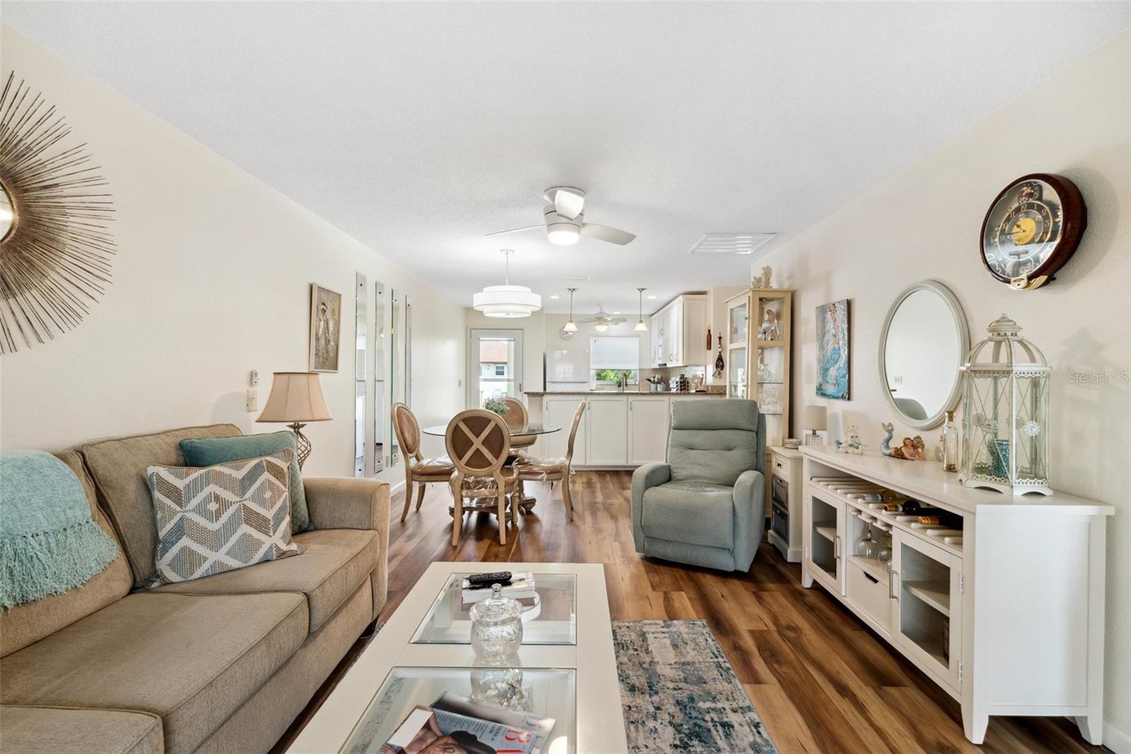 Image 11 of 38 For 25100 Sandhill Boulevard R201