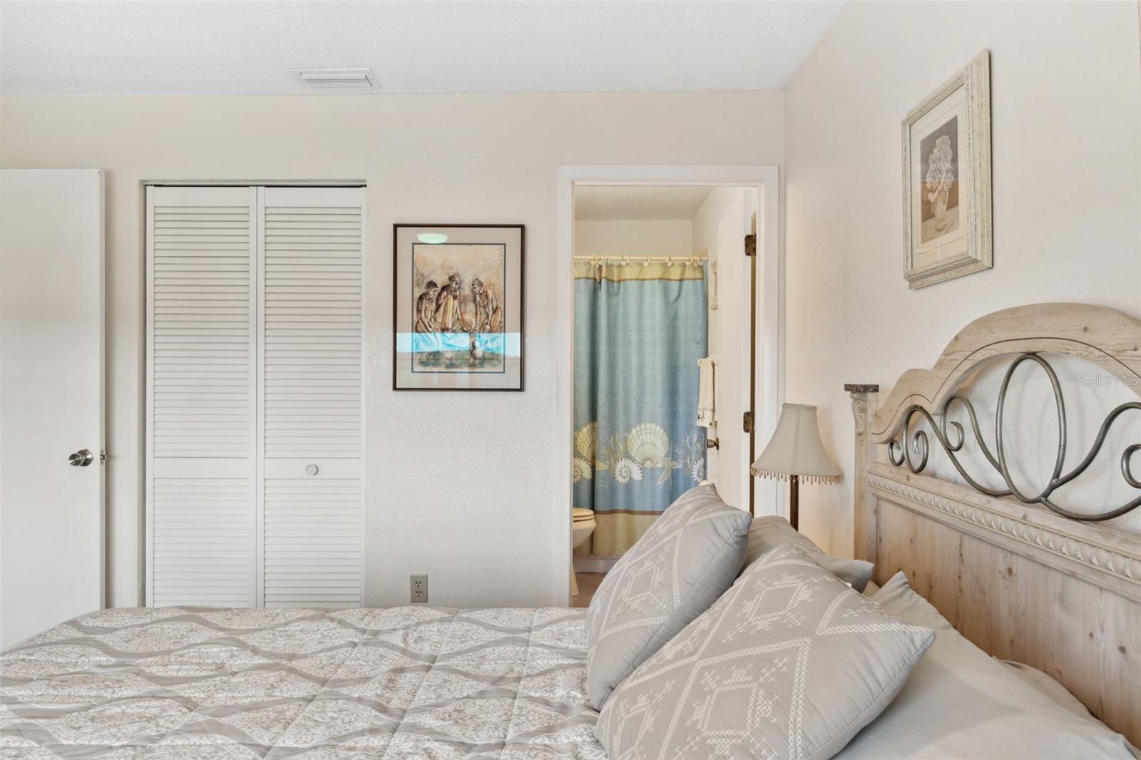 Image 17 of 38 For 25100 Sandhill Boulevard R201