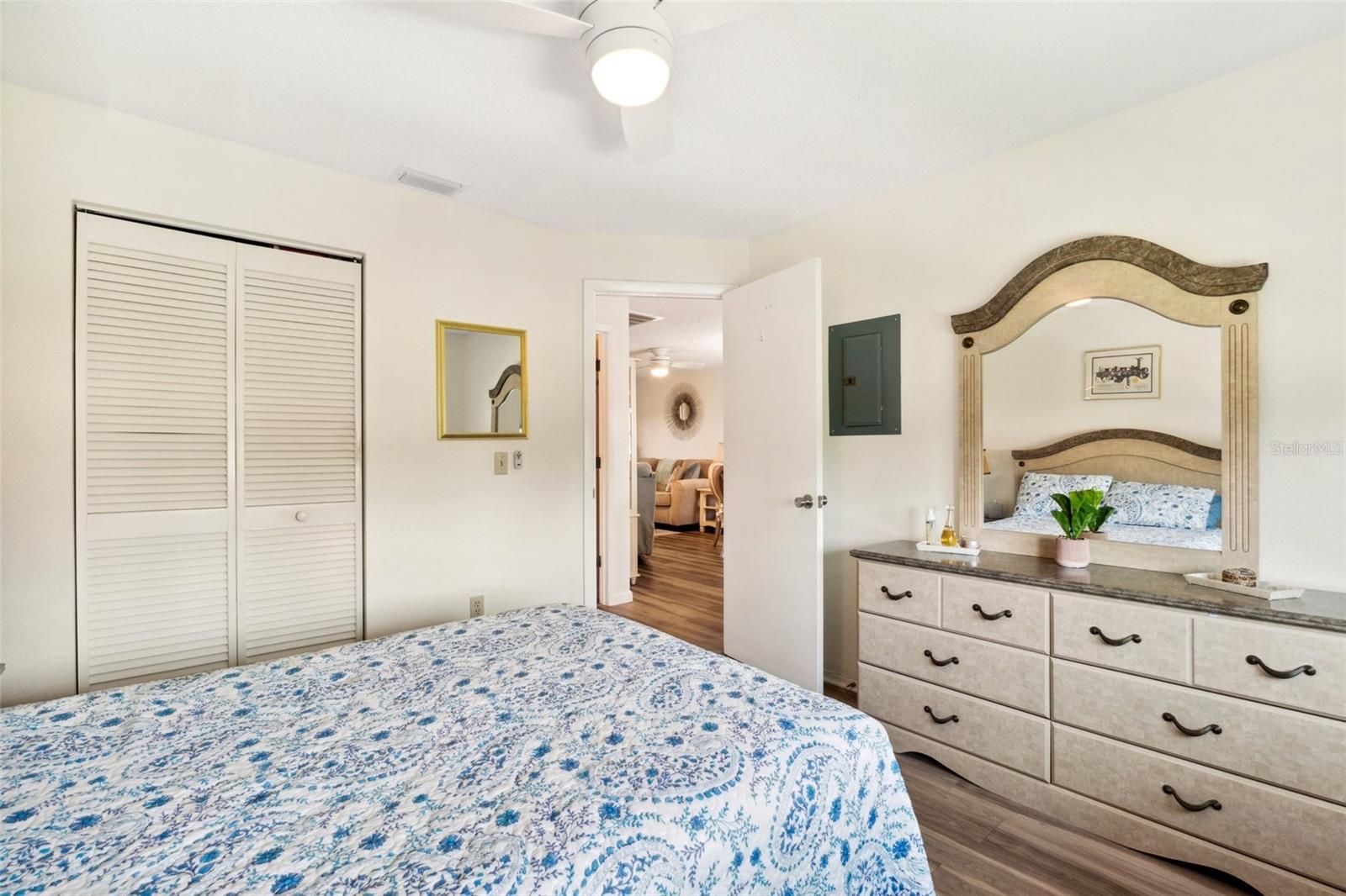 Image 21 of 38 For 25100 Sandhill Boulevard R201