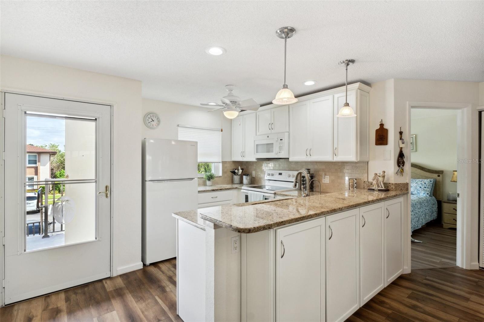 Image 7 of 38 For 25100 Sandhill Boulevard R201